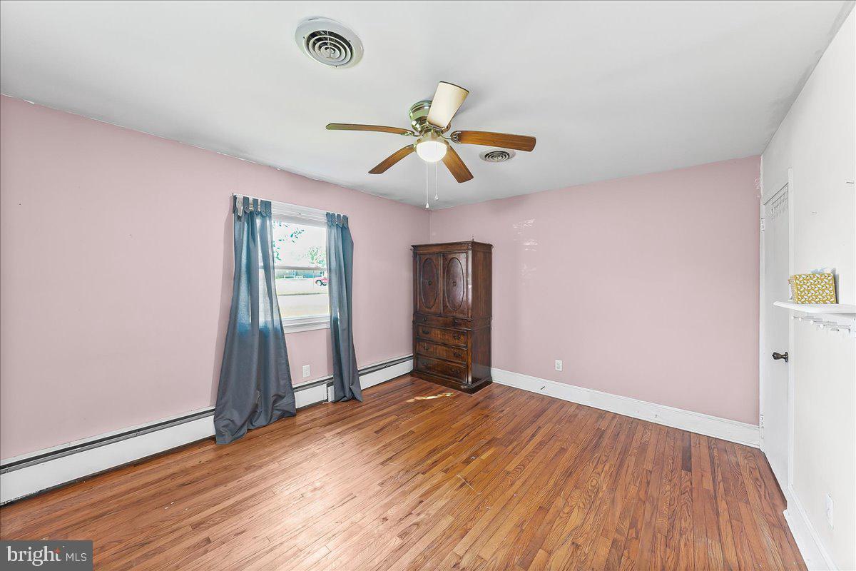 COTTAGE DALE ACRES - Residential