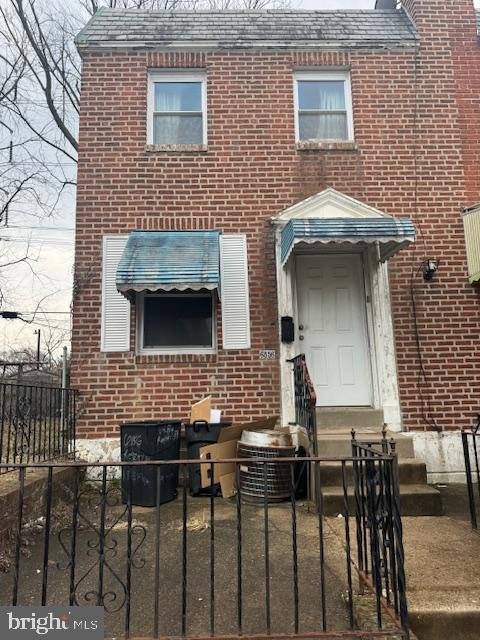 Great deal in the Paschall Neighborhood of Philadelphia, PA. over on 6856 Regent St, Philadelphia, PA
19142. It's a 2 bedroom, 1 bath and sits in 896 sq. ft. of space, which is full of potential. Perfect forinvestors or savvy buyers. This property offers endless possibilities: flip it, rent it, hold it, or customize it to
suit your vision! THIS IS A PACKAGED DEAL WITH THE LOT NEXT DOOR 6854 Regent Street, Philadelphia, Pennsylvania 19142