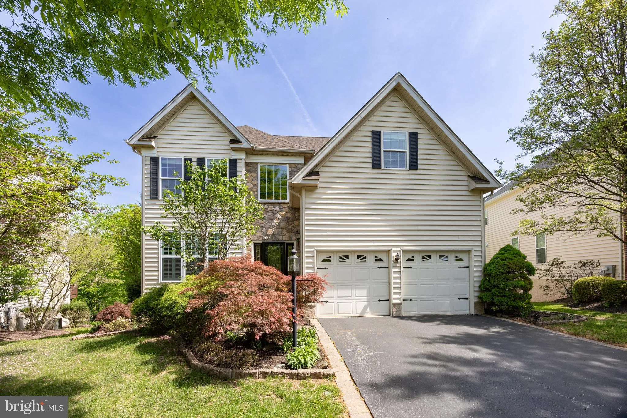 Phoenixville, Pennsylvania 19460, United States, 4 Bedrooms Bedrooms, ,4 BathroomsBathrooms,Residential,Pending,124180