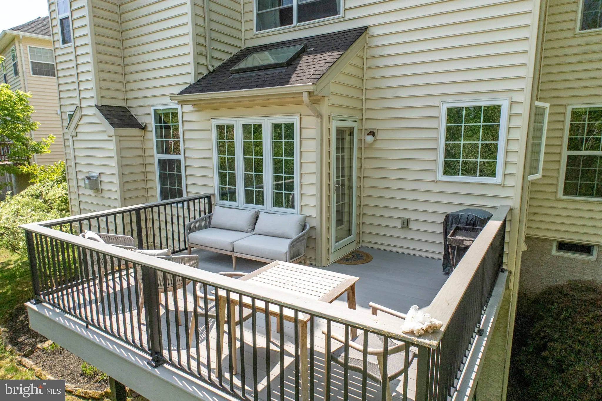 Phoenixville, Pennsylvania 19460, United States, 4 Bedrooms Bedrooms, ,4 BathroomsBathrooms,Residential,Pending,124180