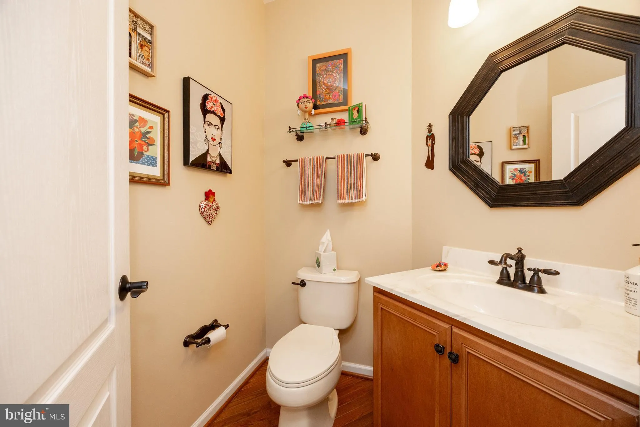 Phoenixville, Pennsylvania 19460, United States, 4 Bedrooms Bedrooms, ,4 BathroomsBathrooms,Residential,Pending,124180