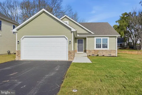 101 Fairfax Lane, Dover, DE MLS: DEKT2042894