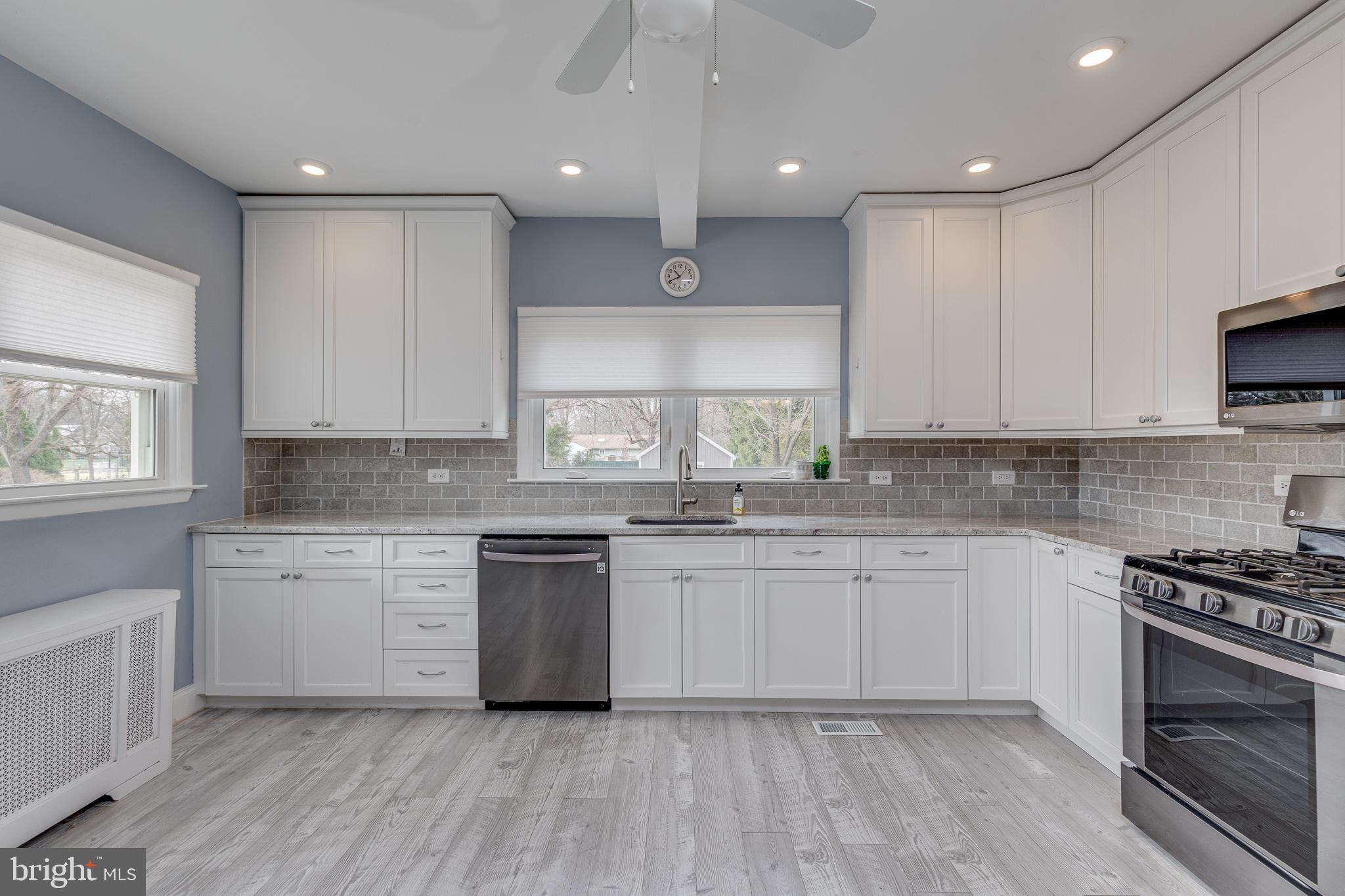 236 E WILLIAMS AVENUE