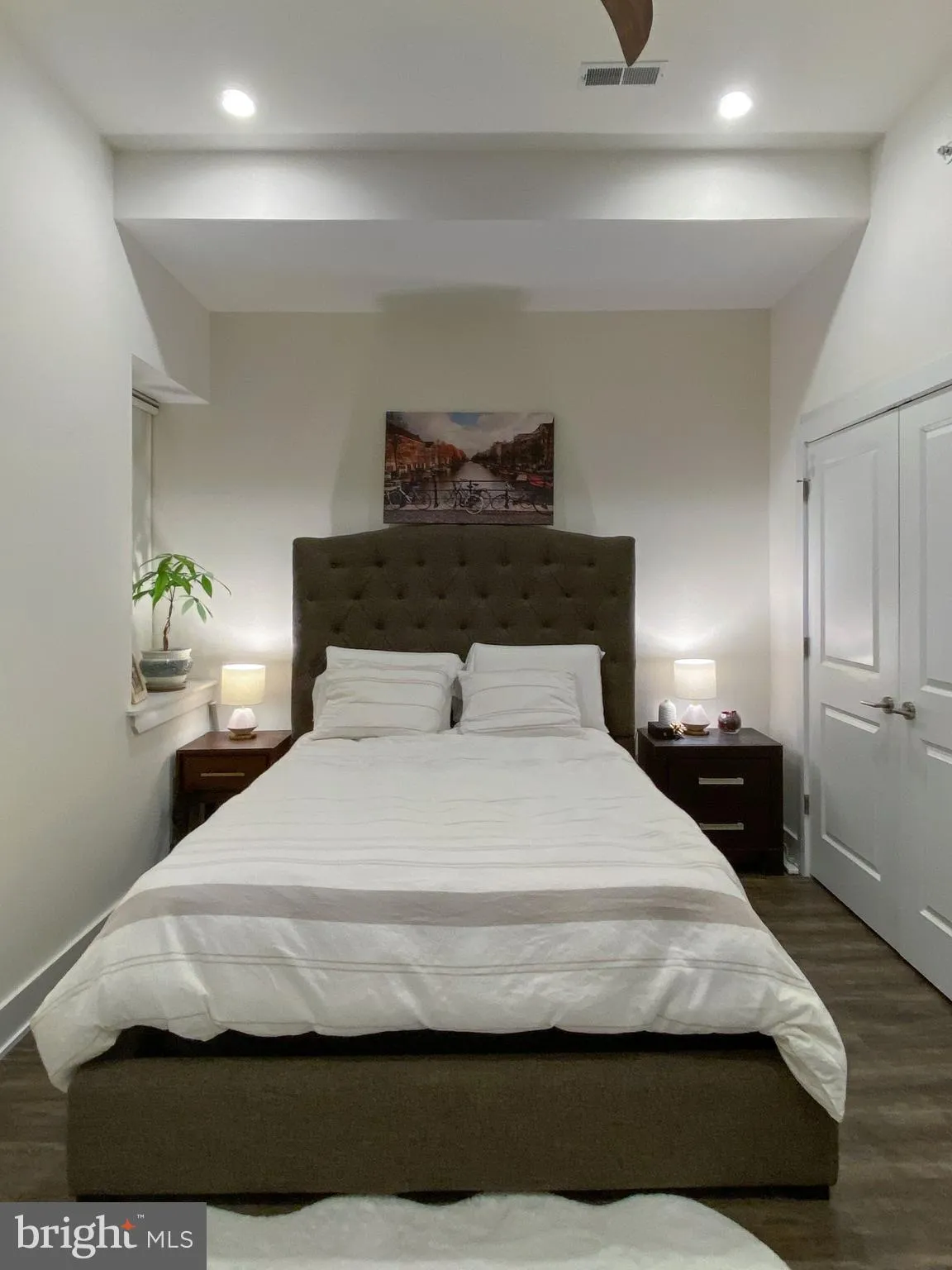 Philadelphia, Pennsylvania 19122, United States, 2 Bedrooms Bedrooms, ,2 BathroomsBathrooms,Residential,Active,93324