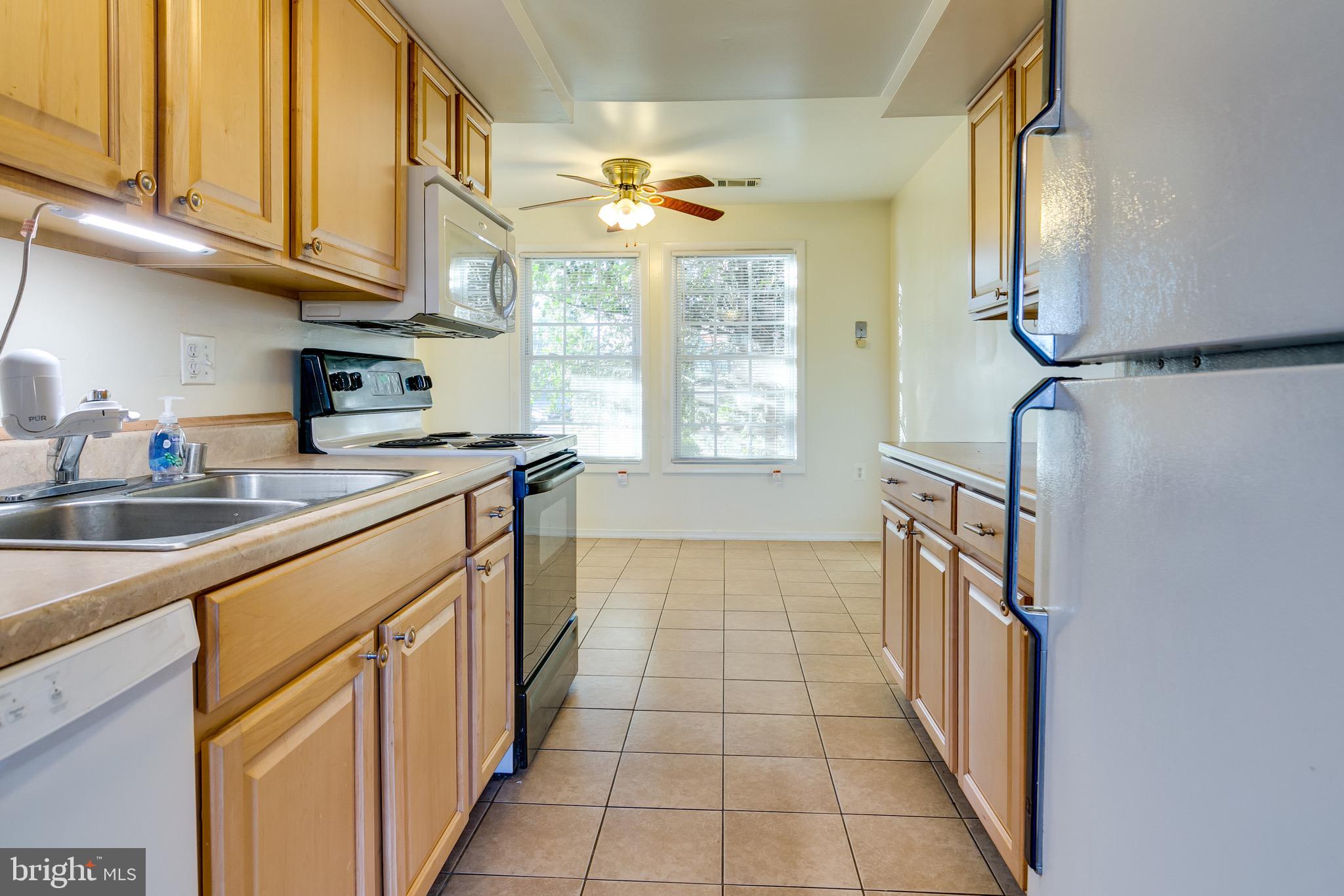 ASHTON GLEN - Residential Lease