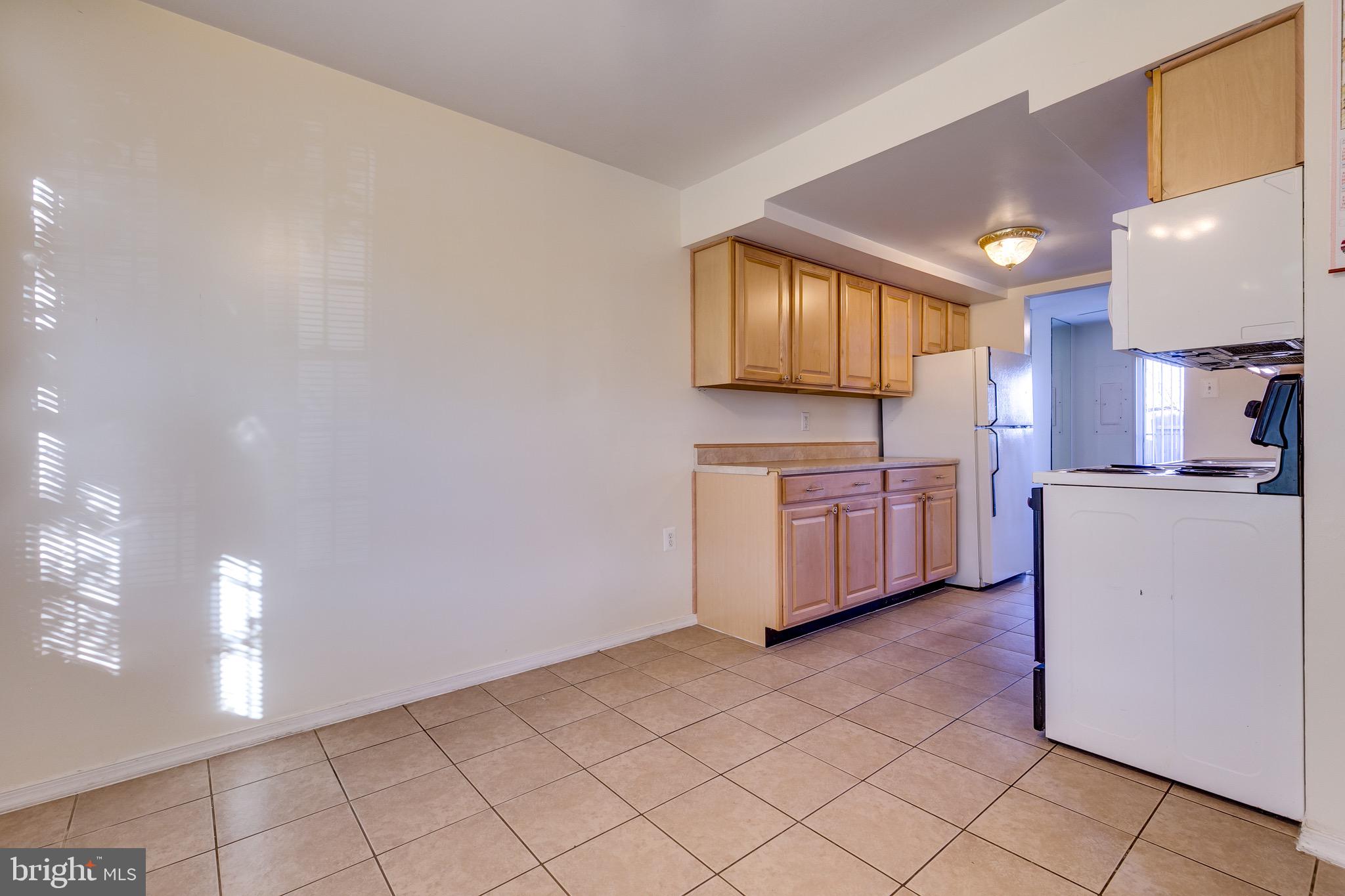 ASHTON GLEN - Residential Lease