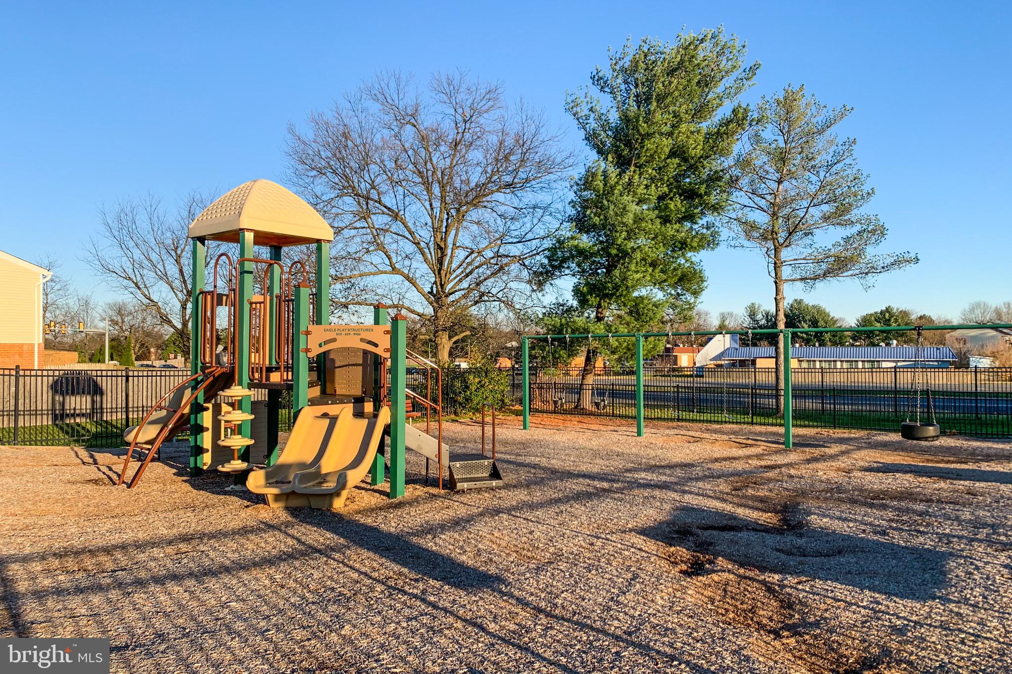 ASHTON GLEN - Residential Lease