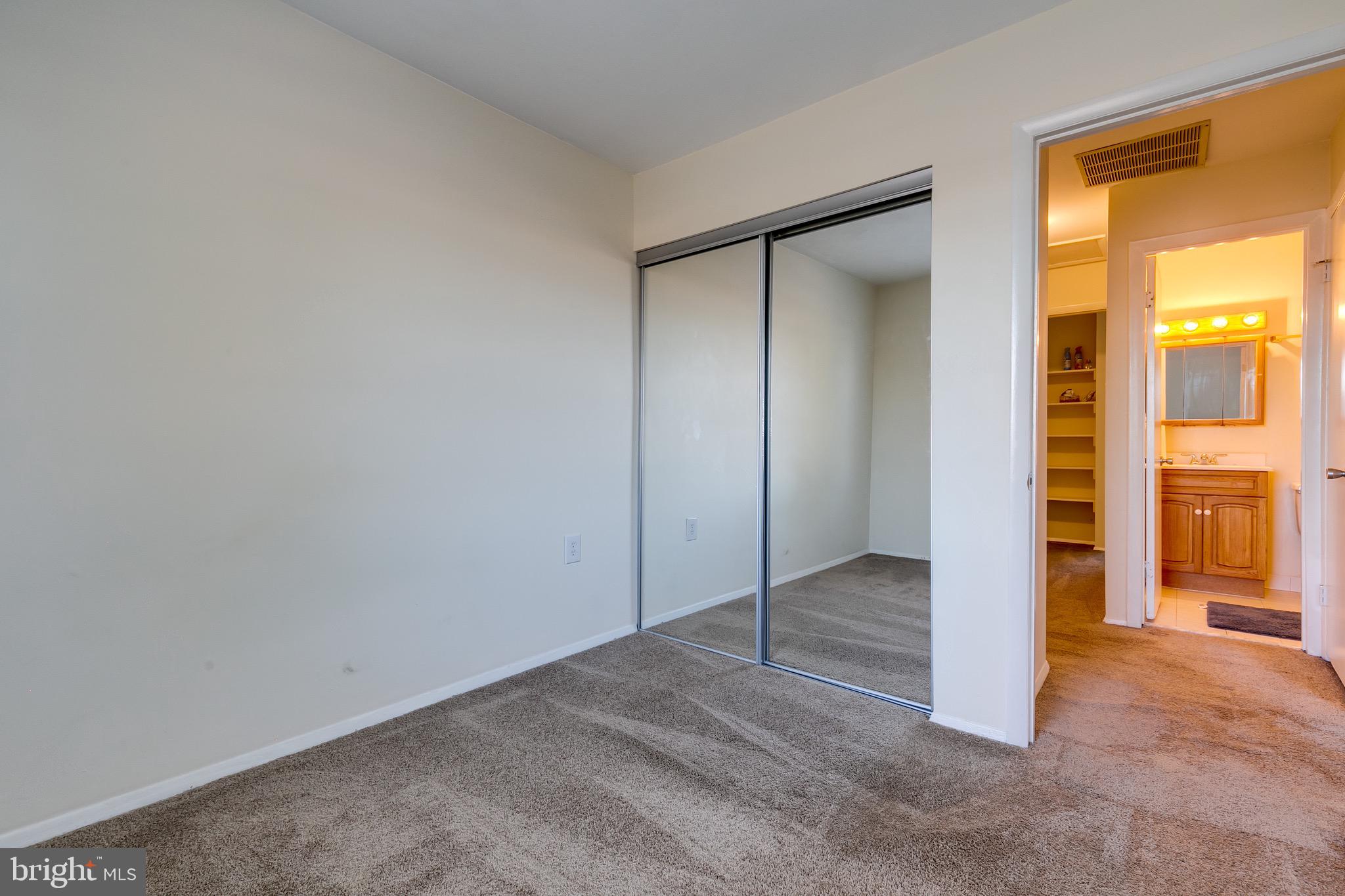 ASHTON GLEN - Residential Lease