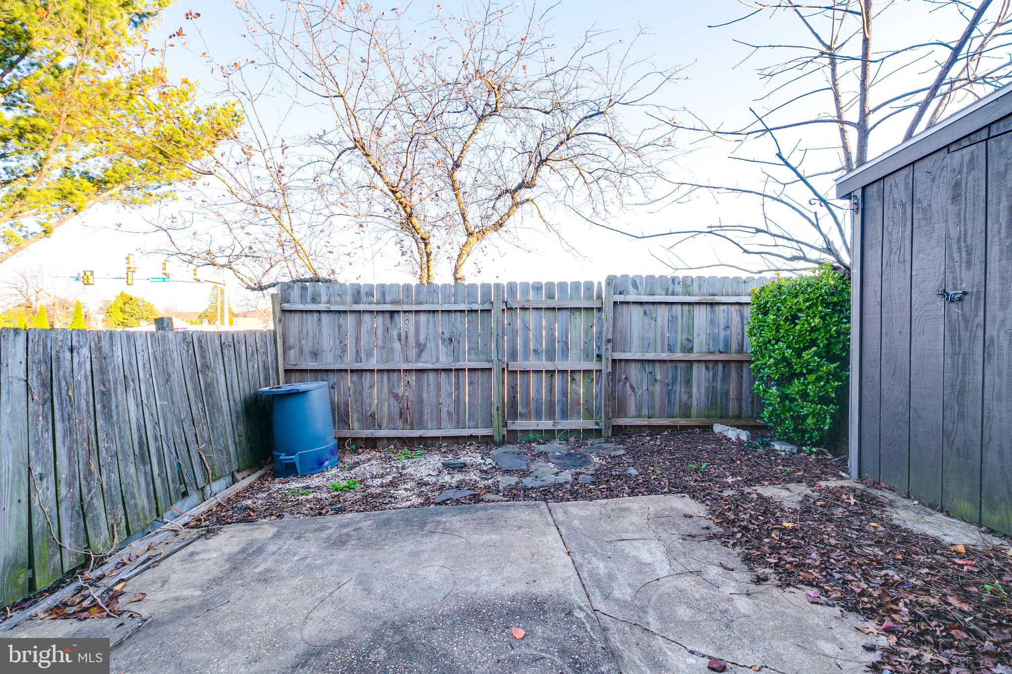 ASHTON GLEN - Residential Lease