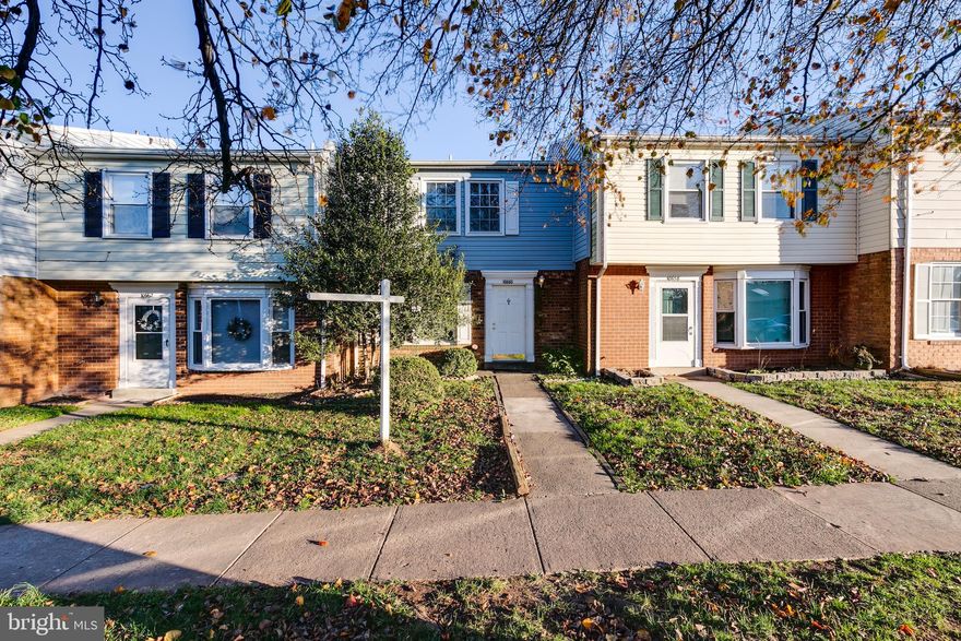 Come home to this clean and ready to move in townhouse.. One year new Carpet and full size stack washer and dryer. One year new blinds, easy lift to open and pull down to close, no cords. Dishwasher and disposal 2017 new. Guest parking is easy. Large breakfast area plus a dining room off kitchen. Master has walk in closet and private bath. Large rooms.