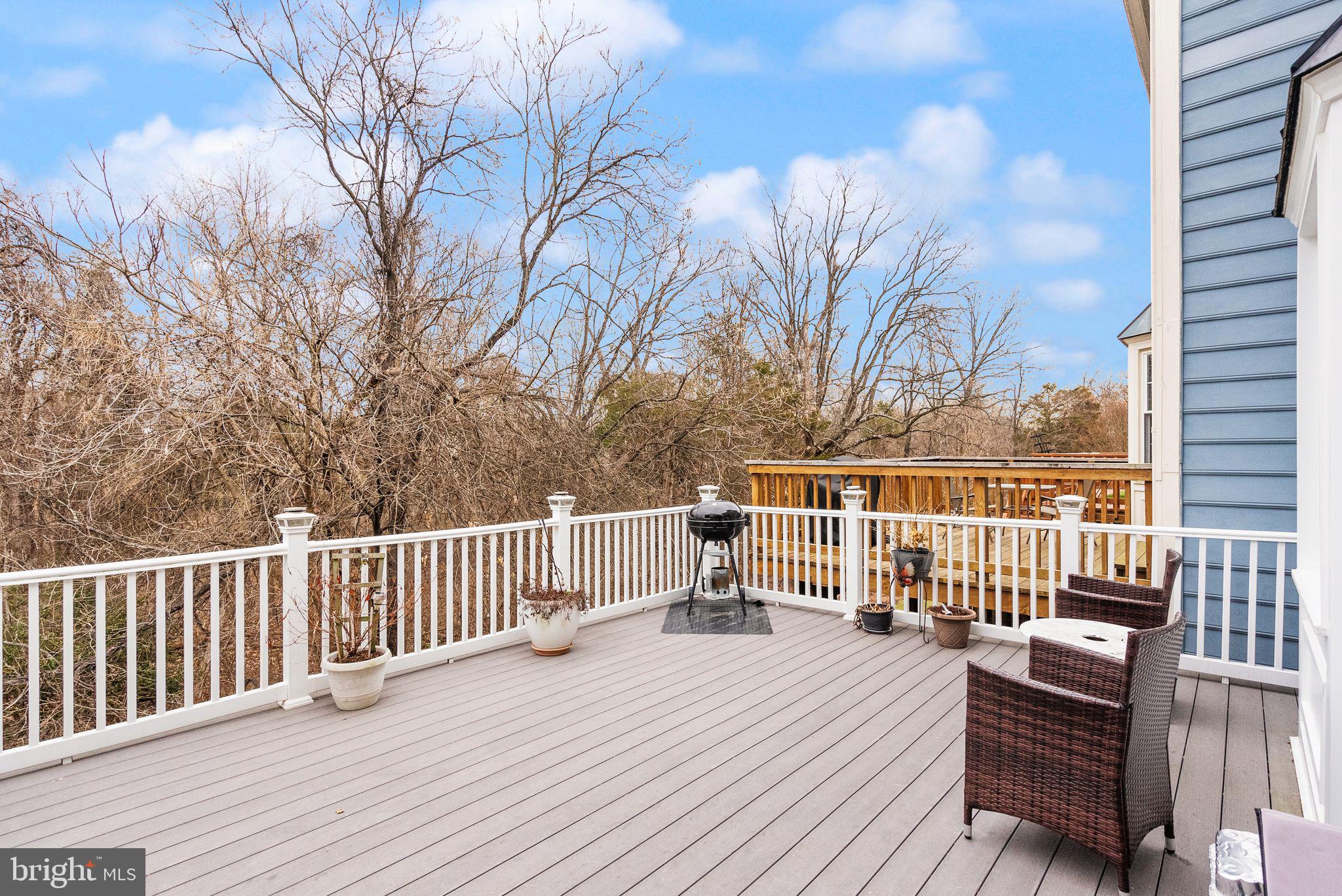 ASHBURN FARM - Residential