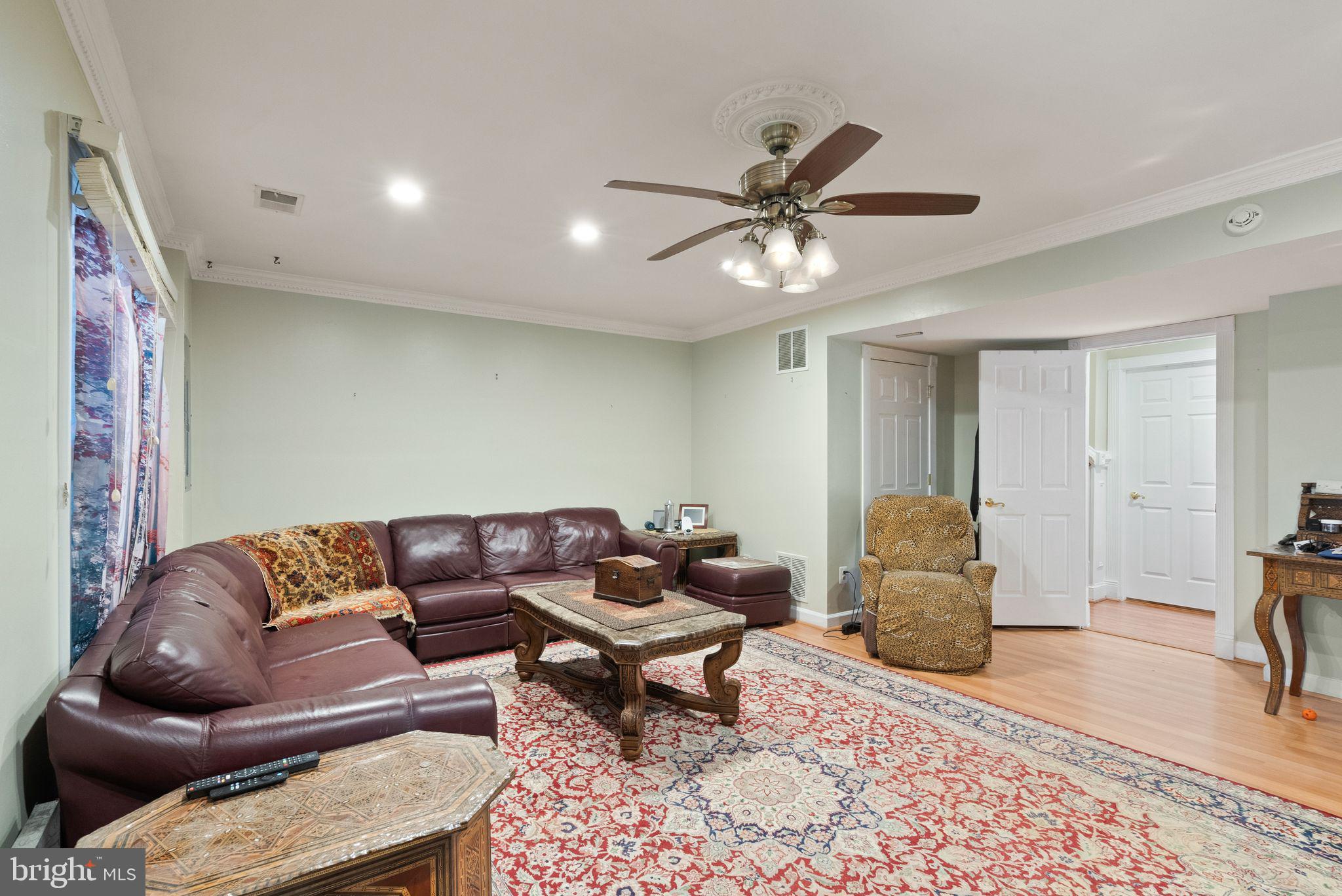 ASHBURN FARM - Residential