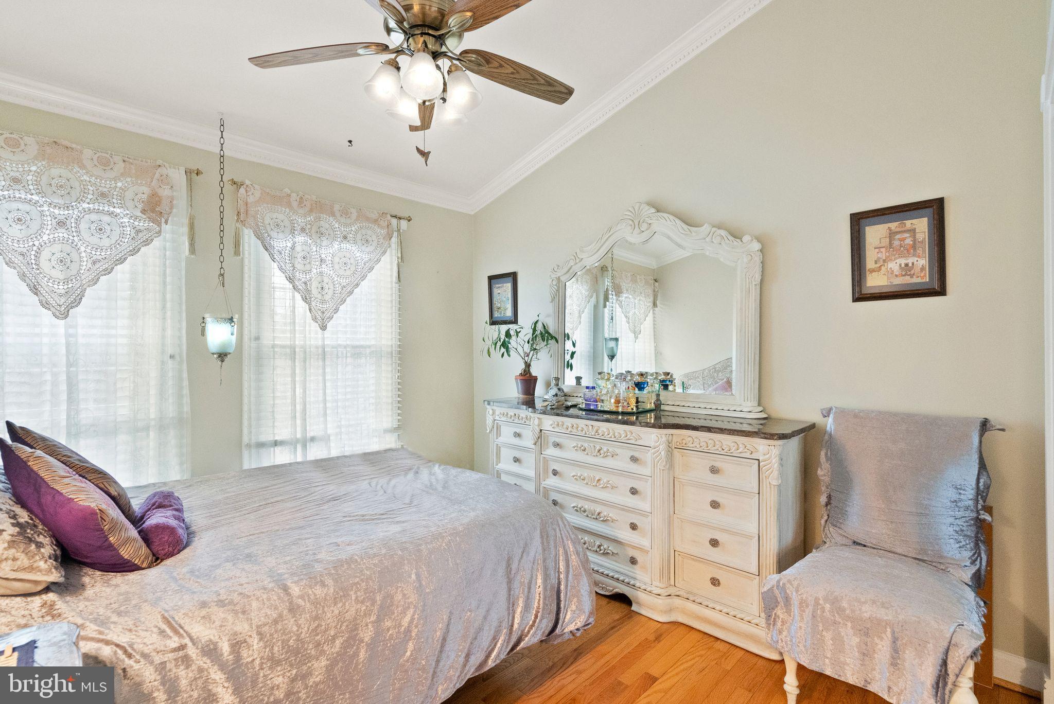 ASHBURN FARM - Residential