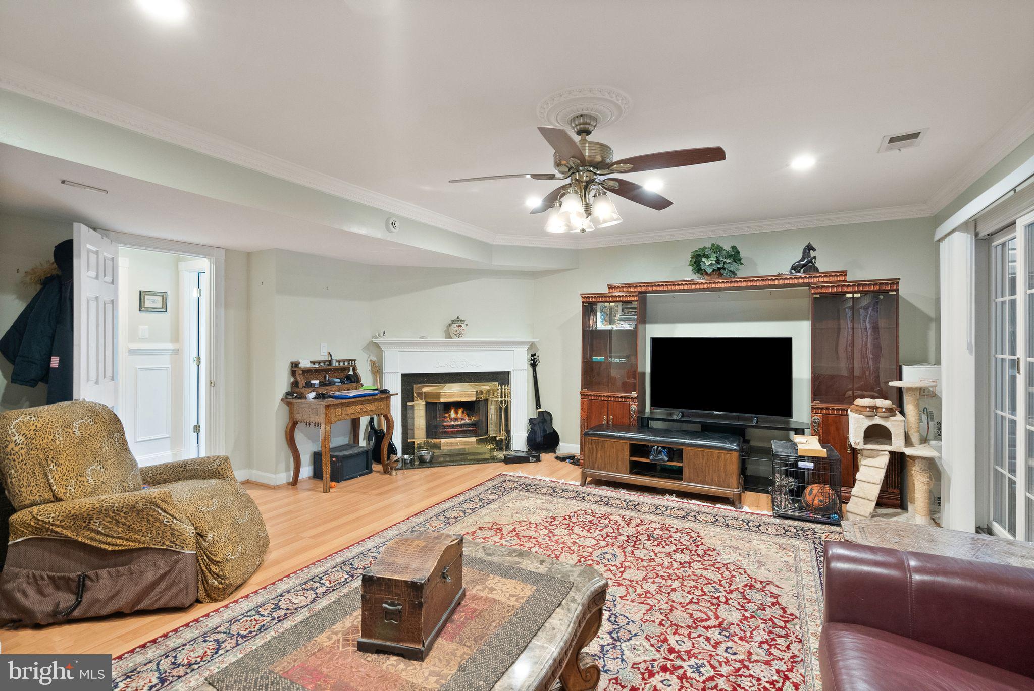 ASHBURN FARM - Residential