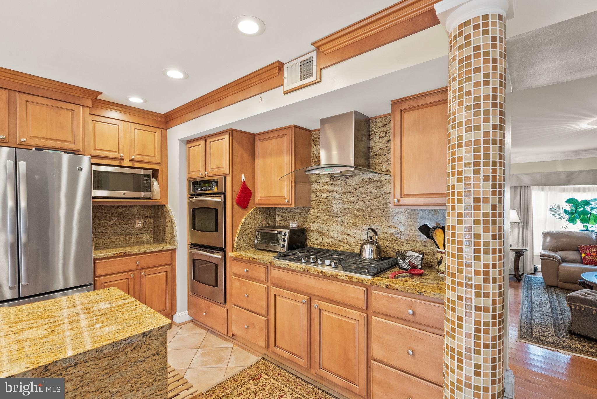 ASHBURN FARM - Residential