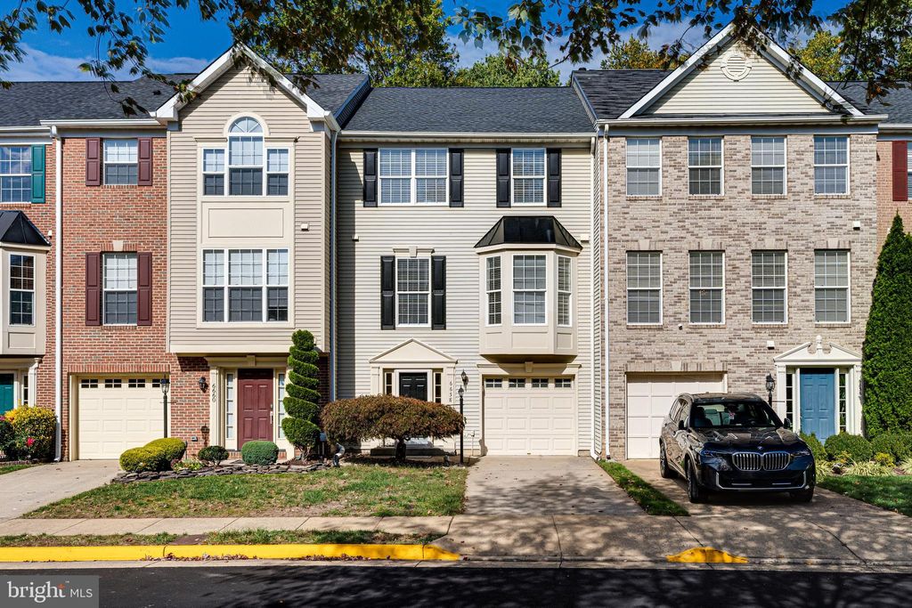 Photo of 6658 Kelsey Point Circle, ALEXANDRIA, VA 22315 (MLS # VAFX2276744)