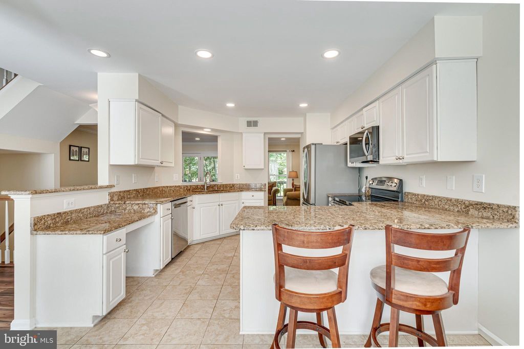 Photo of 6658 Kelsey Point Circle, ALEXANDRIA, VA 22315 (MLS # VAFX2276744)