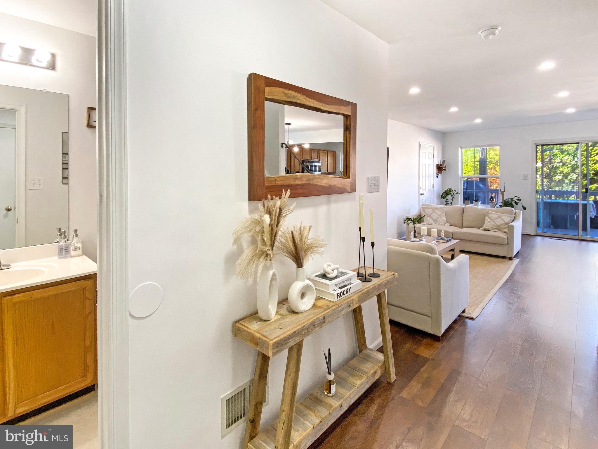 BROWNSTOWN ESTATES - Residential Lease