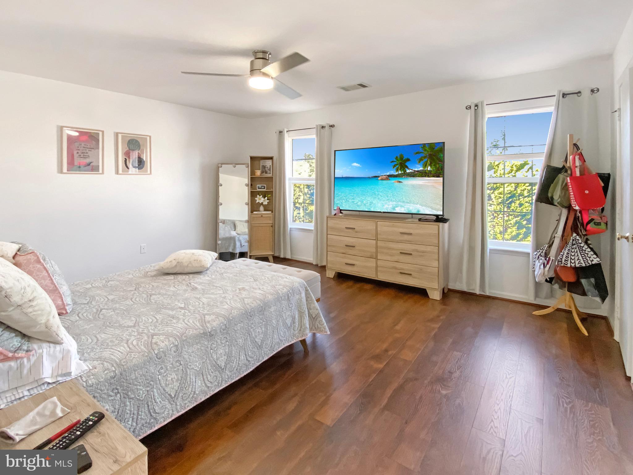 BROWNSTOWN ESTATES - Residential Lease