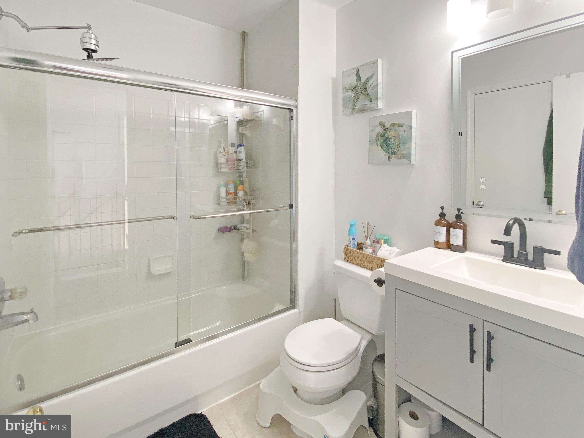 BROWNSTOWN ESTATES - Residential Lease