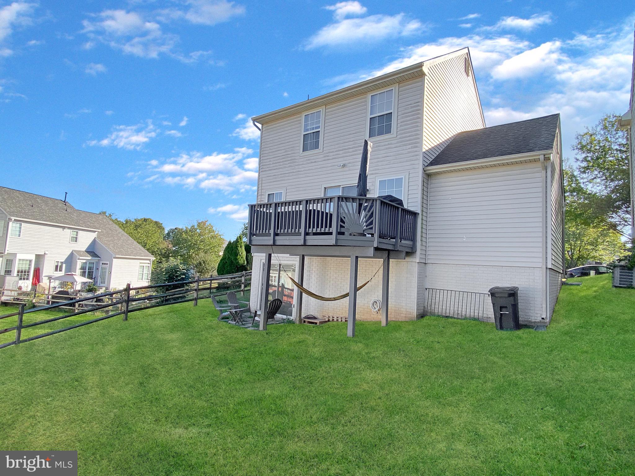 BROWNSTOWN ESTATES - Residential Lease