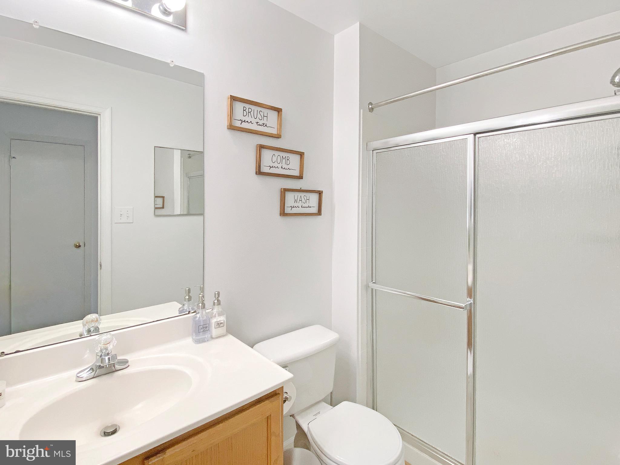 BROWNSTOWN ESTATES - Residential Lease