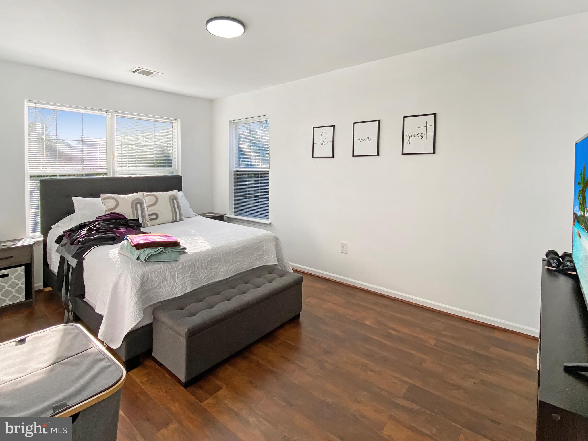 BROWNSTOWN ESTATES - Residential Lease