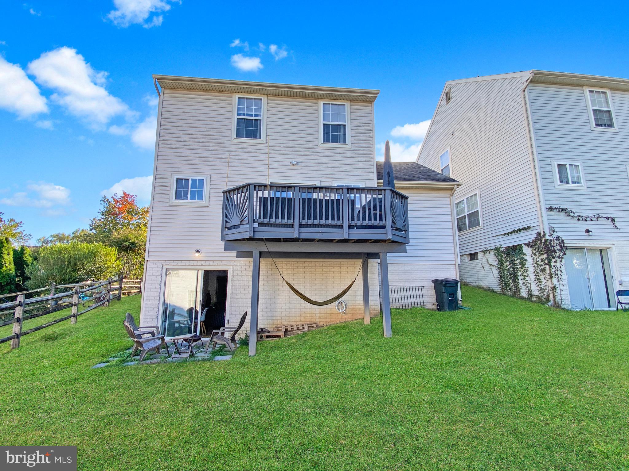 BROWNSTOWN ESTATES - Residential Lease