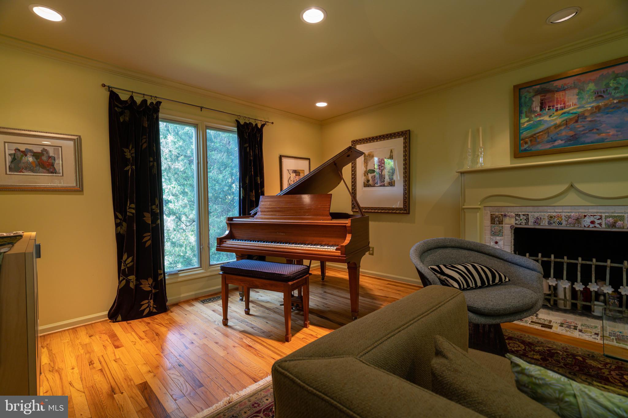 FOX FIELDS - Residential