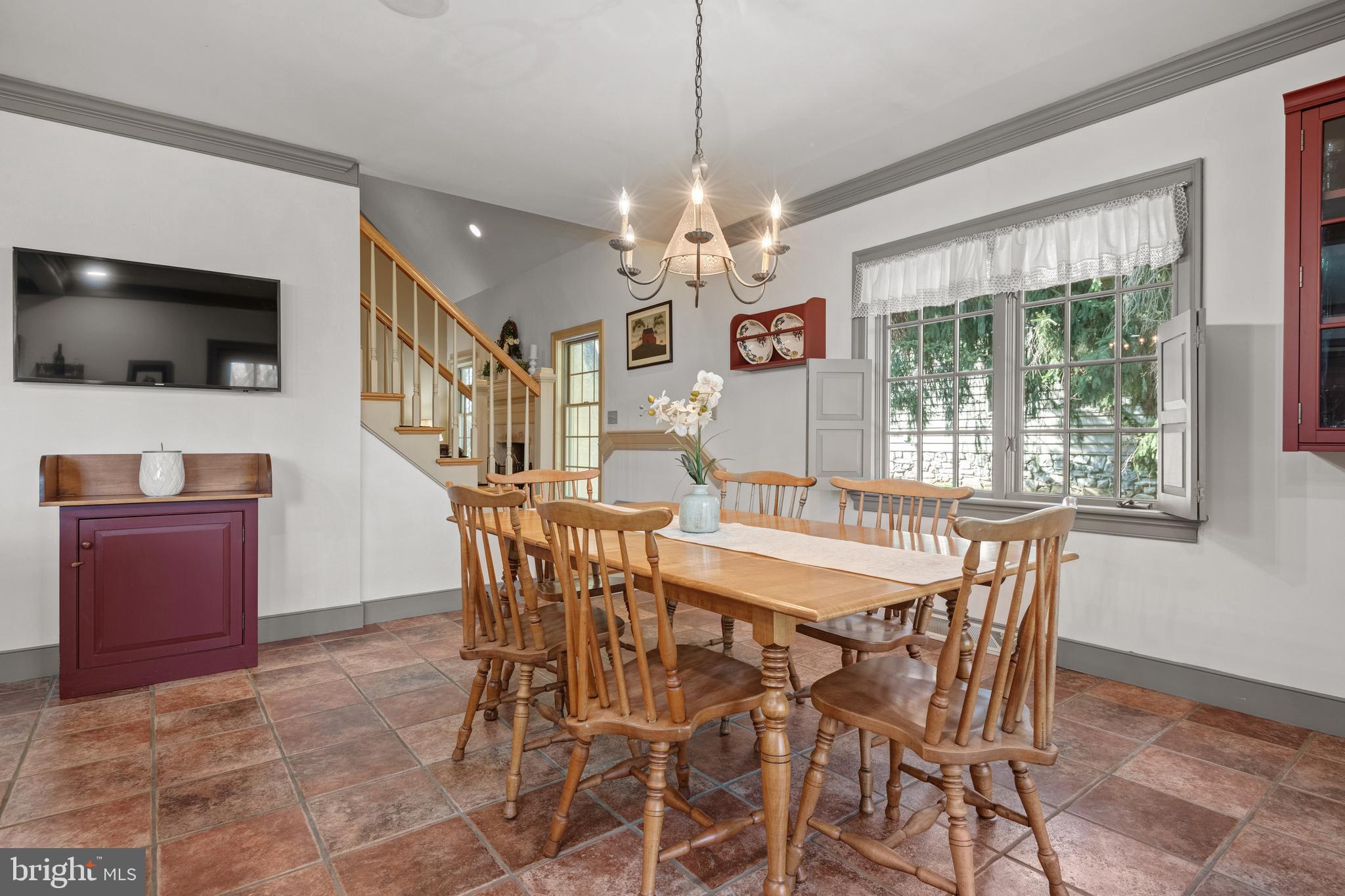 COUNTRY MEADOWS - Residential