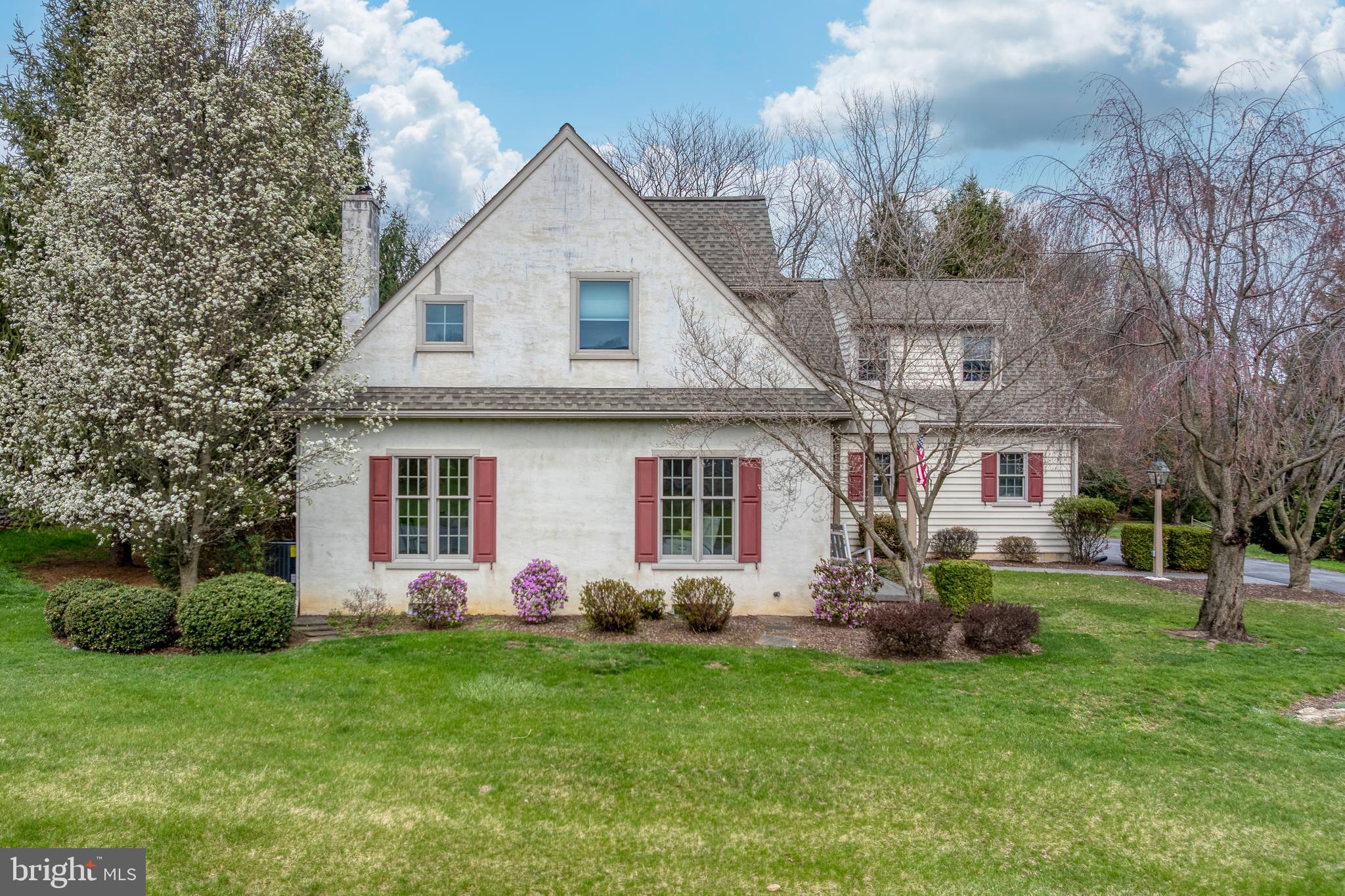 COUNTRY MEADOWS - Residential