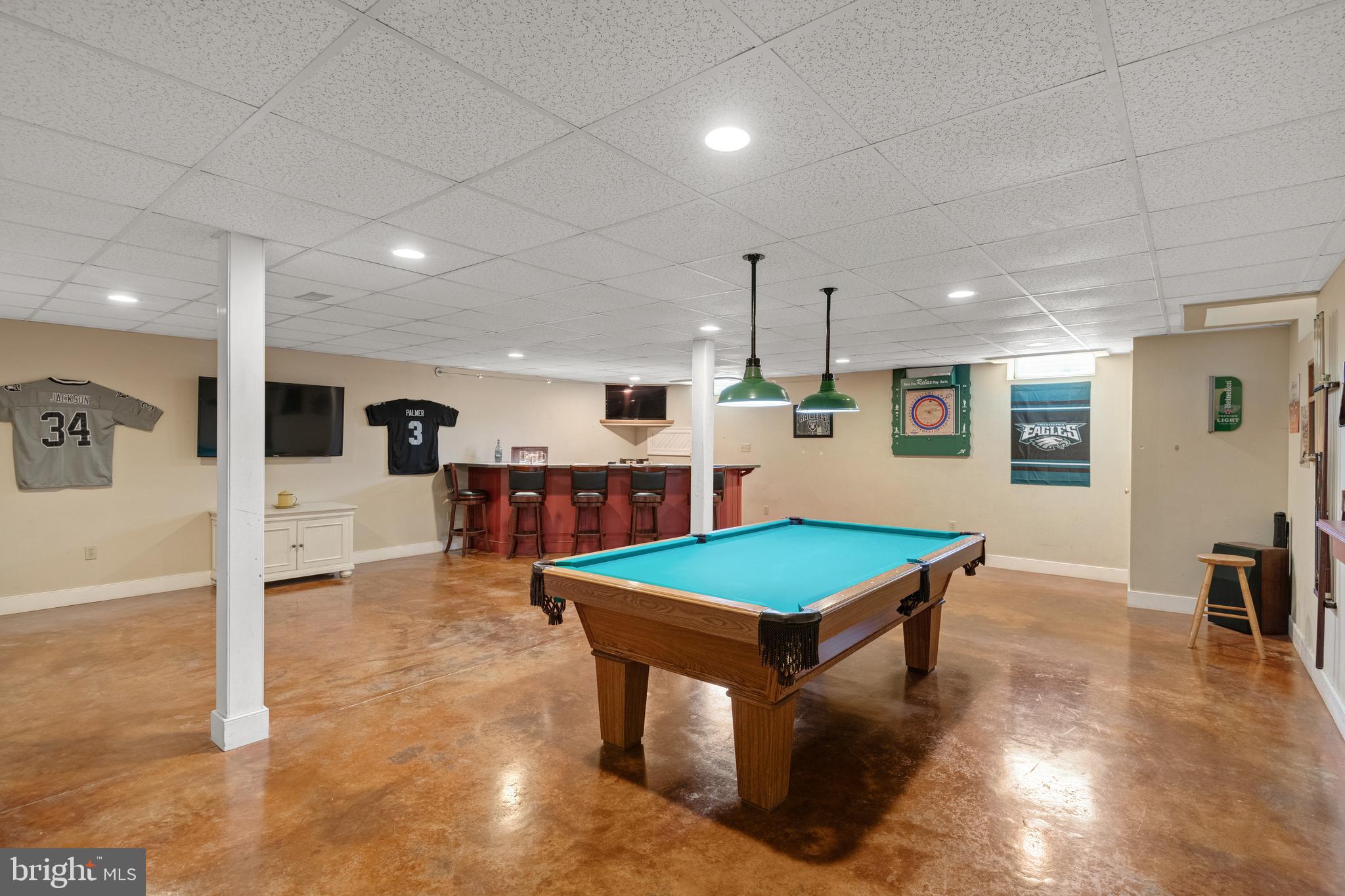 COUNTRY MEADOWS - Residential