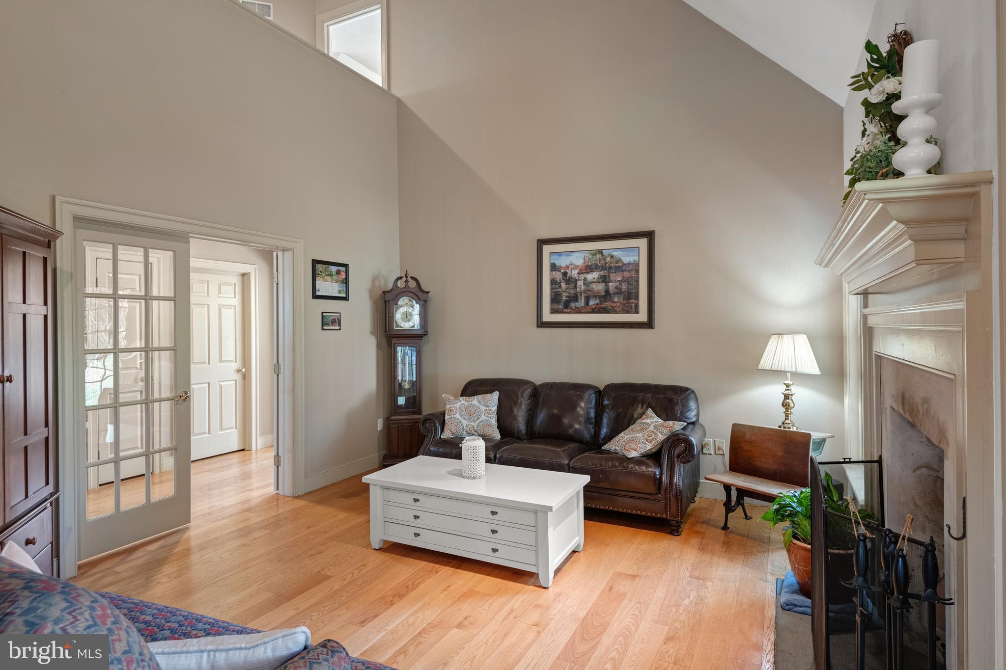 COUNTRY MEADOWS - Residential