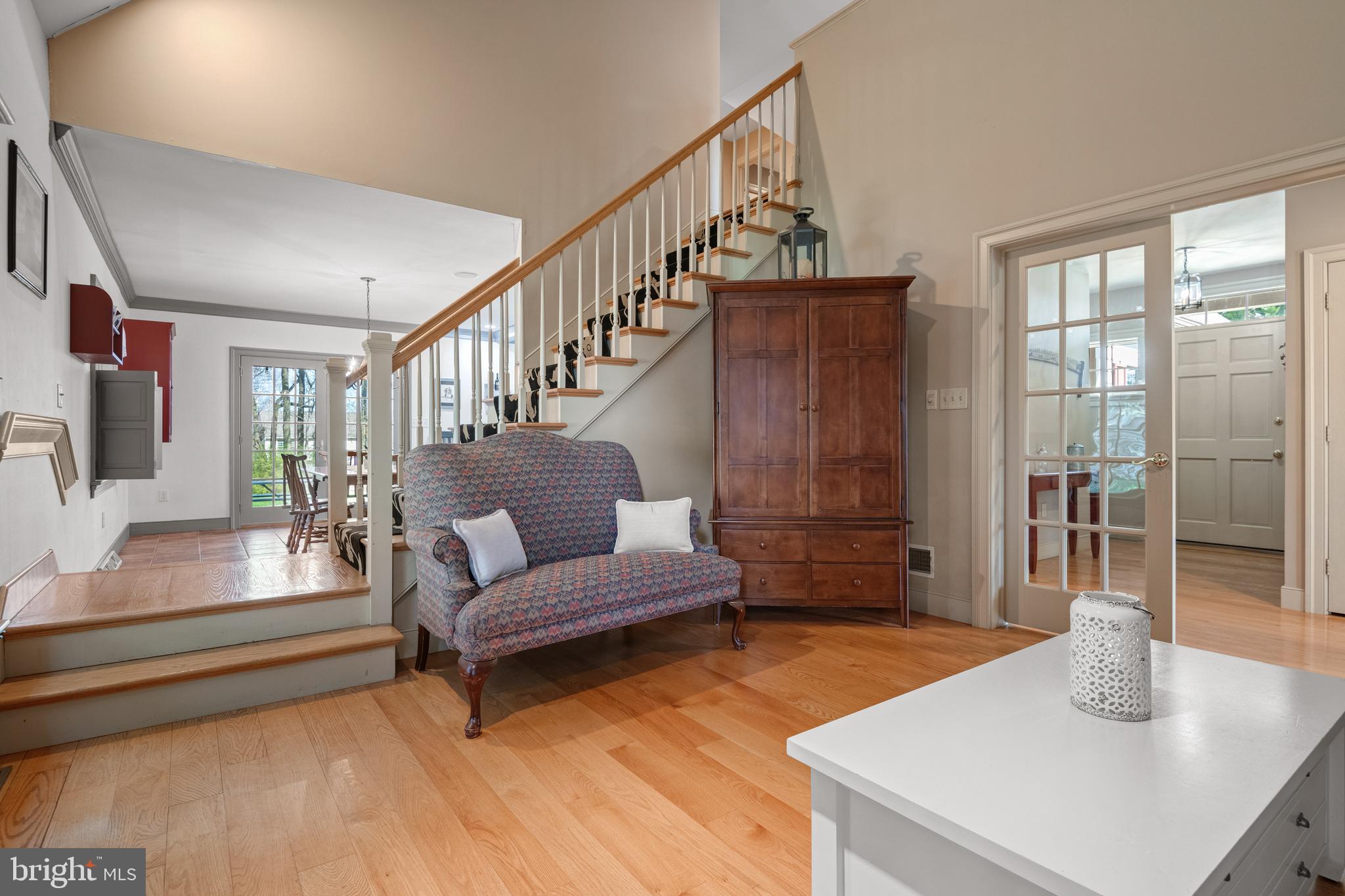 COUNTRY MEADOWS - Residential