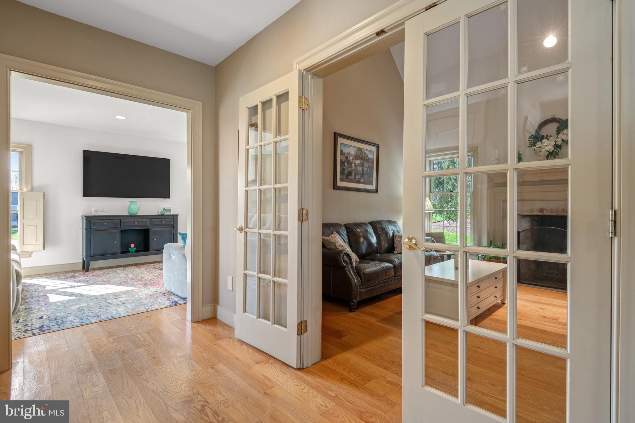 COUNTRY MEADOWS - Residential