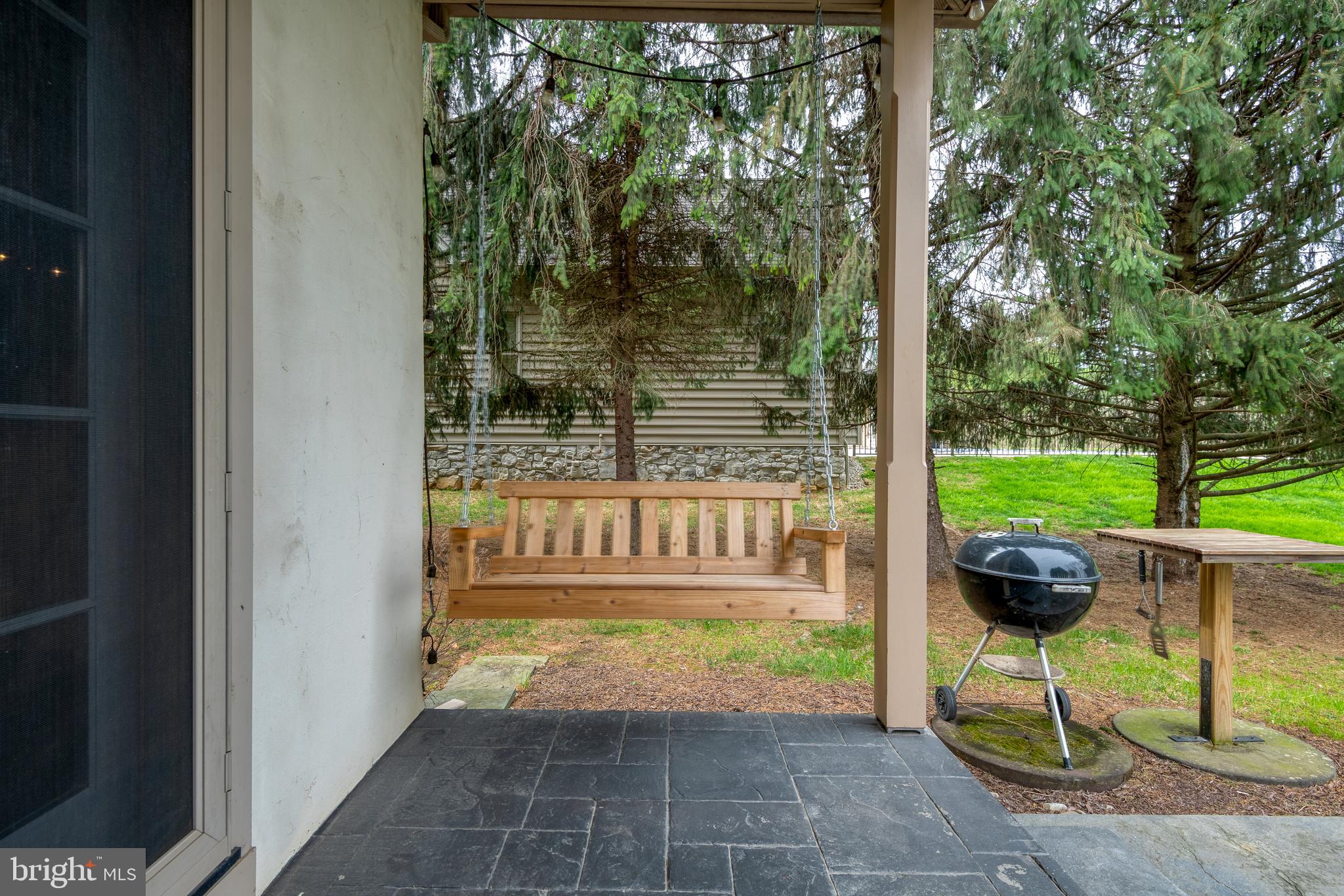 COUNTRY MEADOWS - Residential