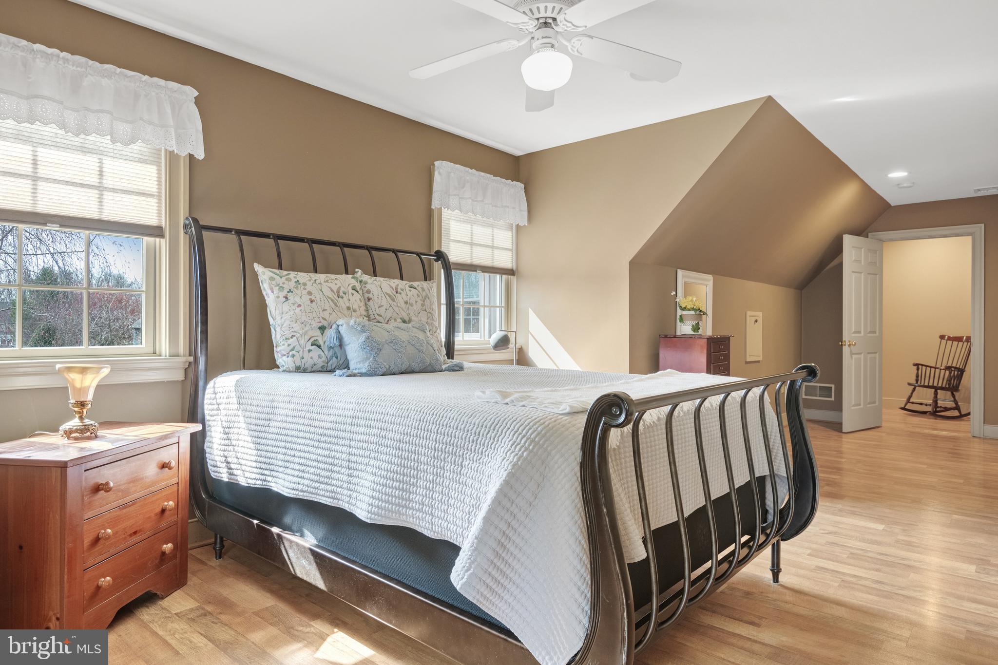 COUNTRY MEADOWS - Residential