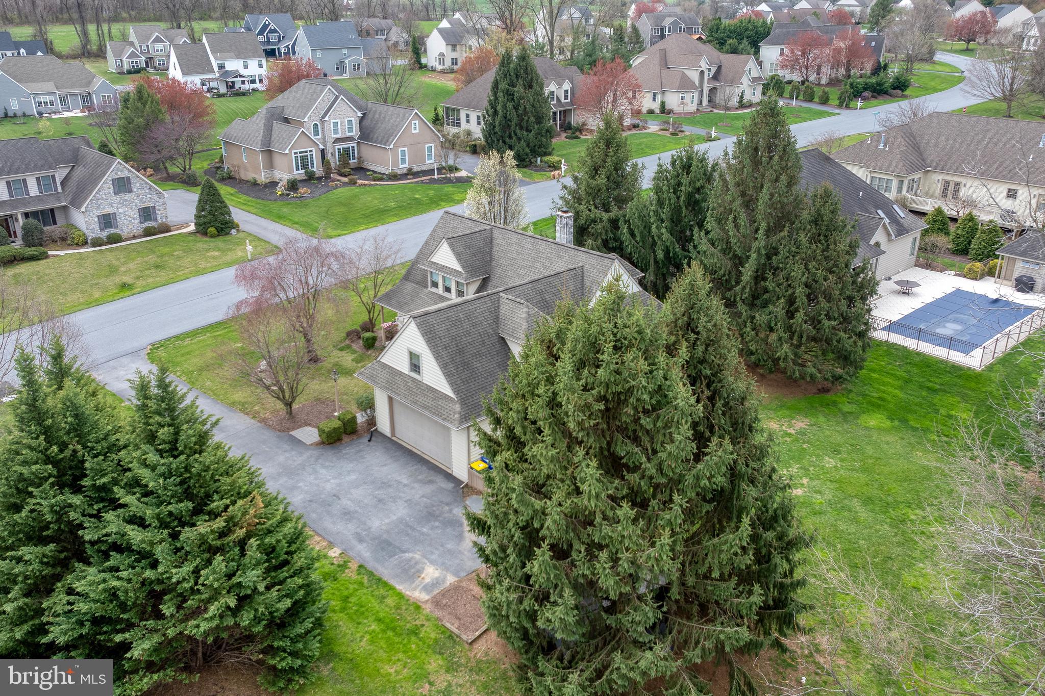 COUNTRY MEADOWS - Residential