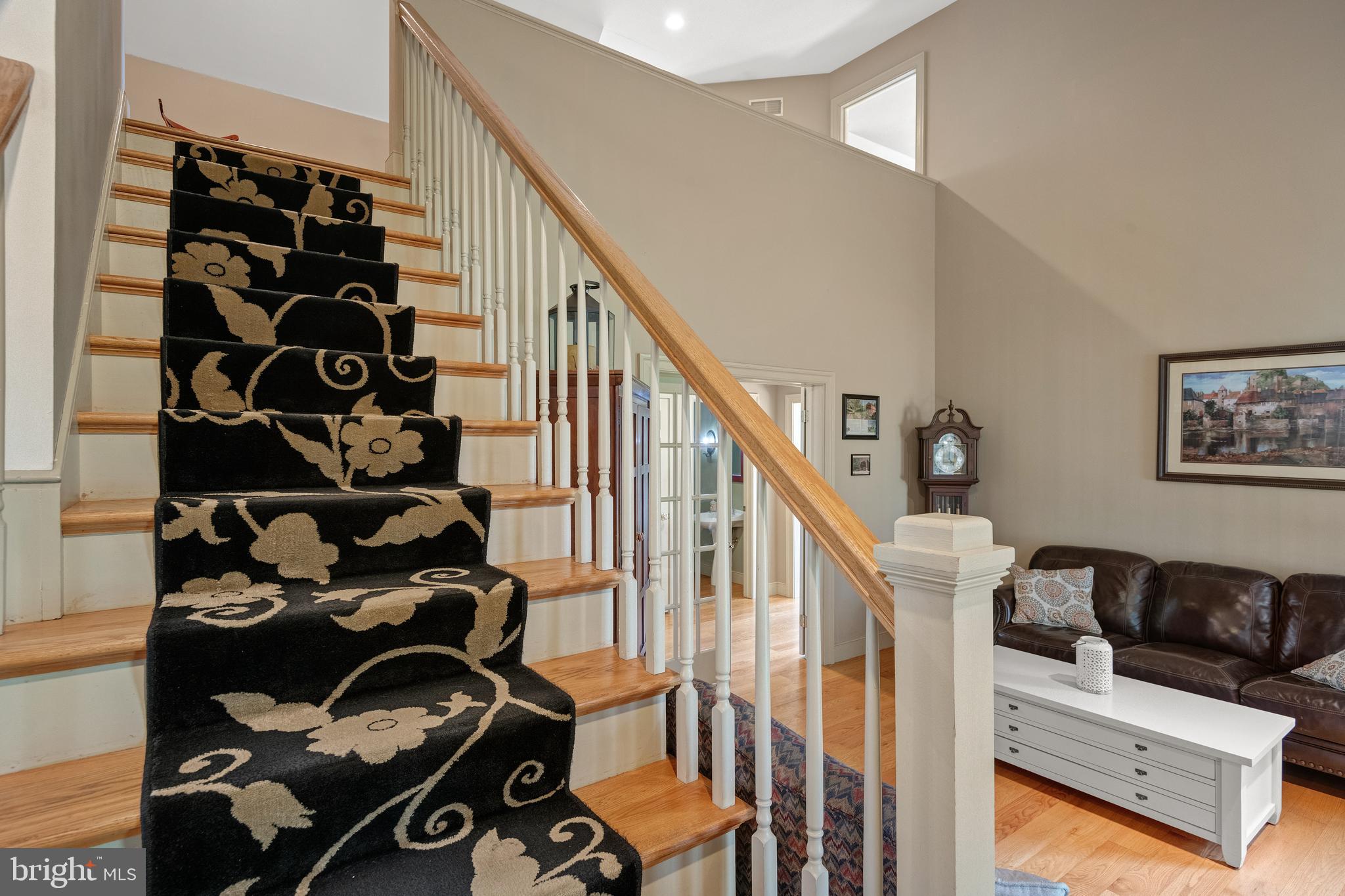 COUNTRY MEADOWS - Residential