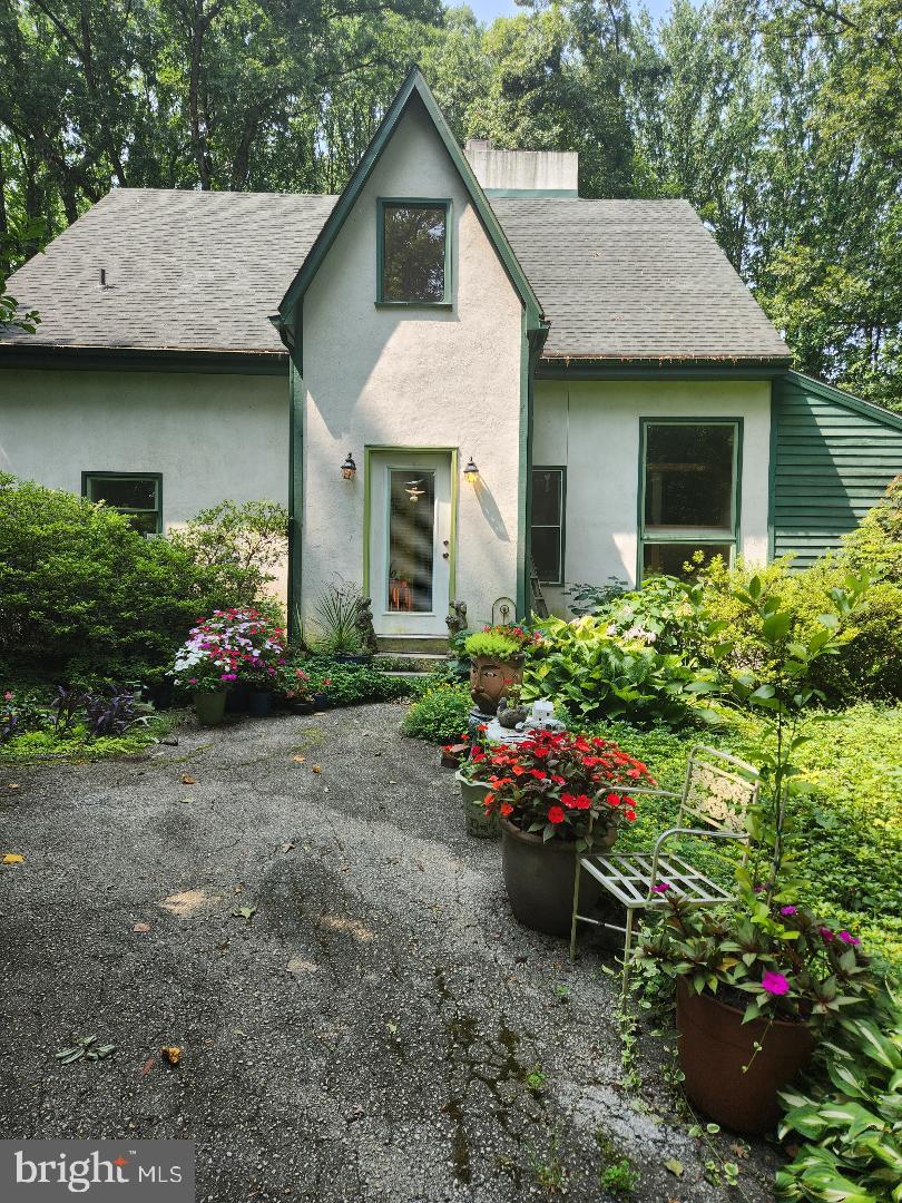 RADNOR HUNT - Residential