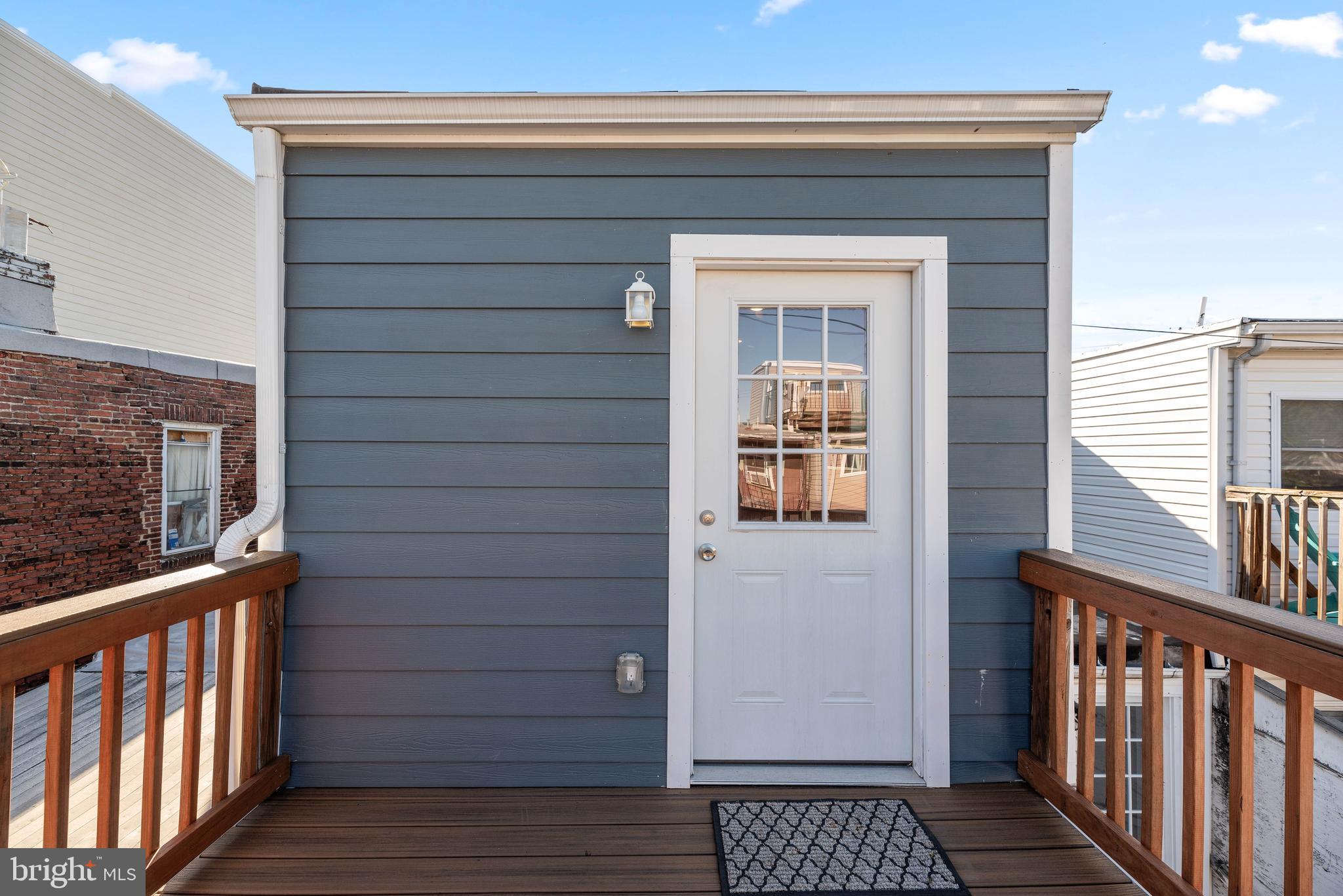 LOCUST POINT - Residential