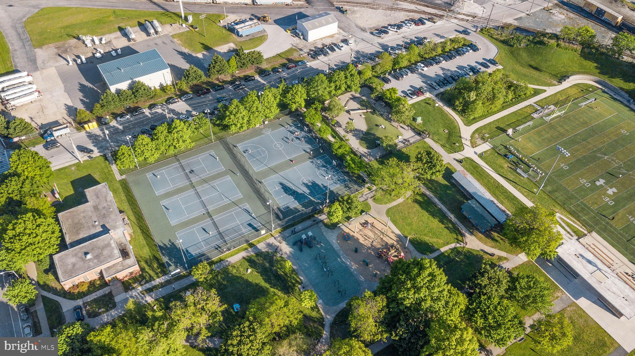 LOCUST POINT - Residential