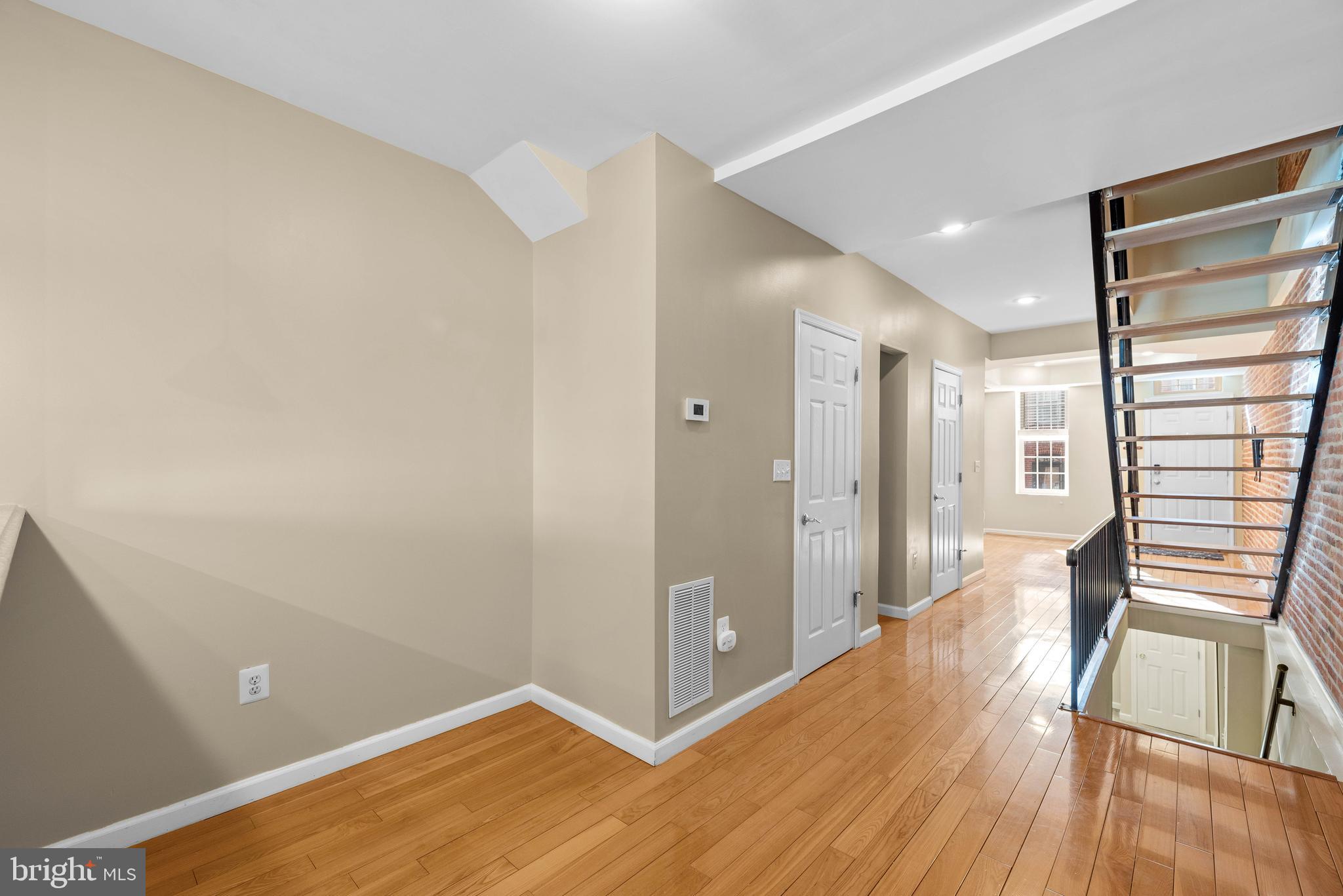 LOCUST POINT - Residential