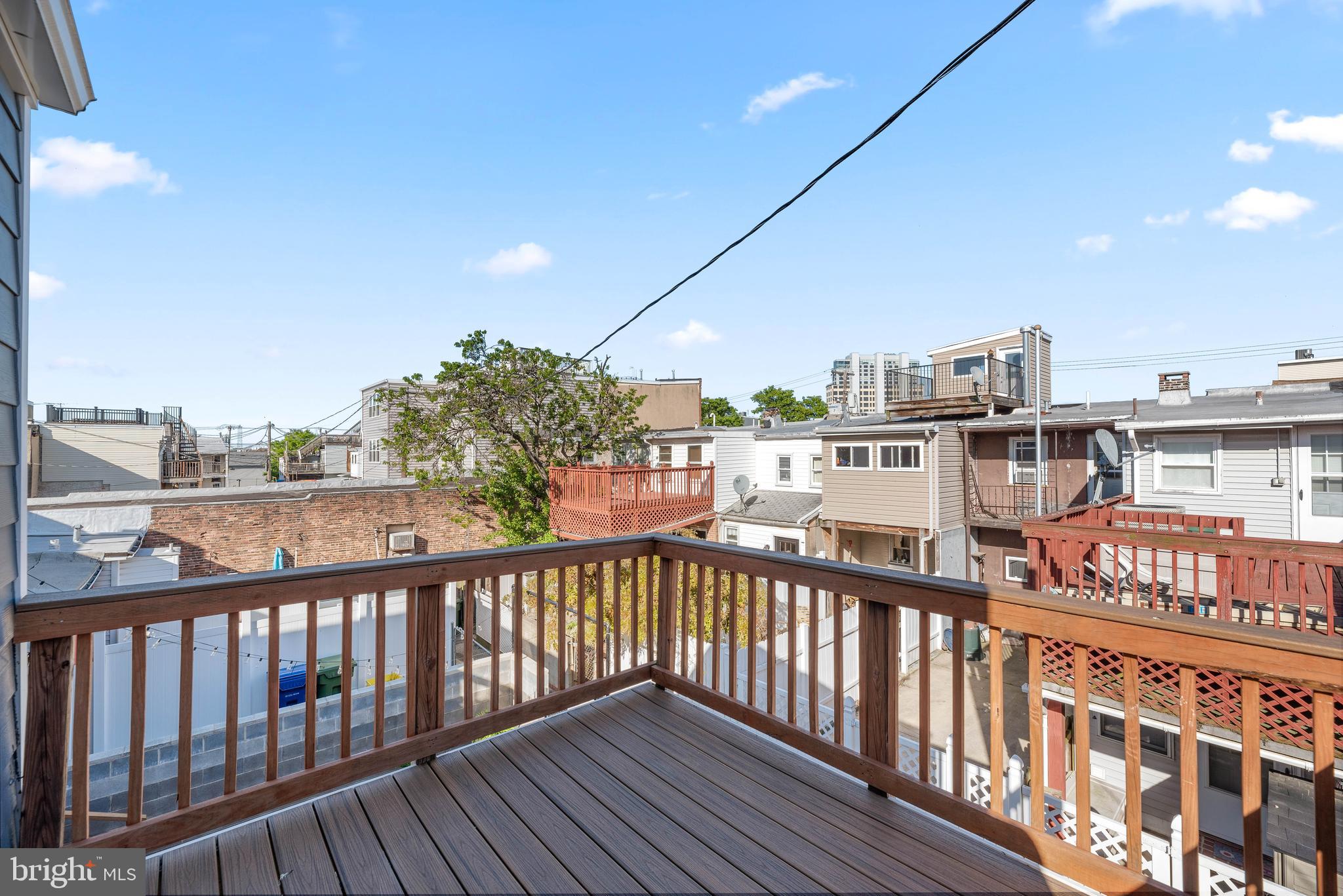 LOCUST POINT - Residential