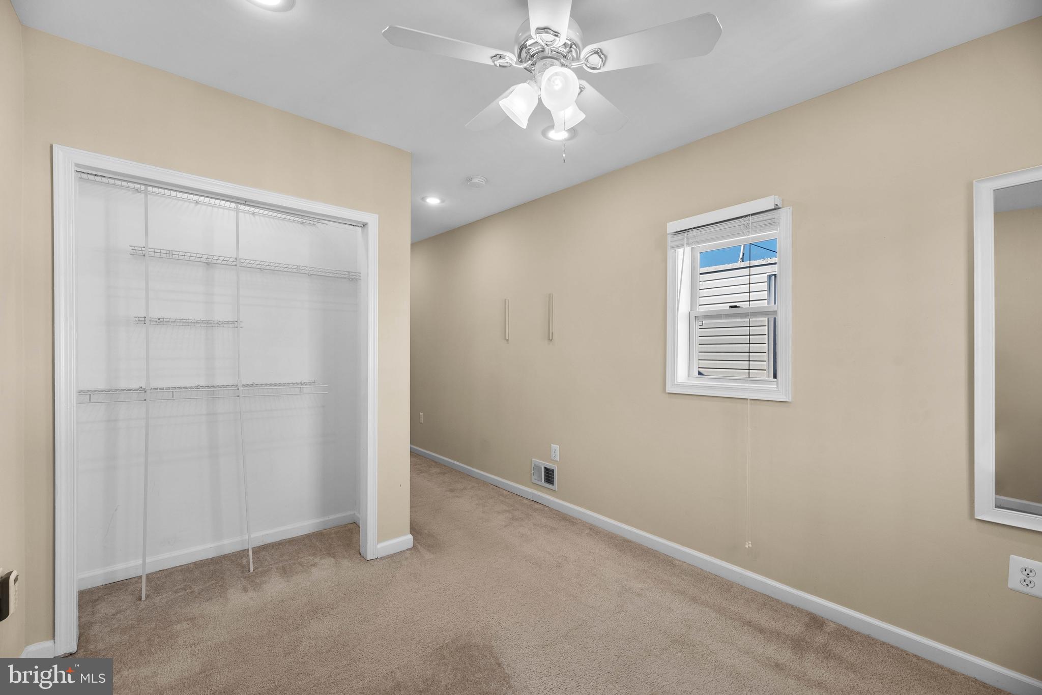 LOCUST POINT - Residential