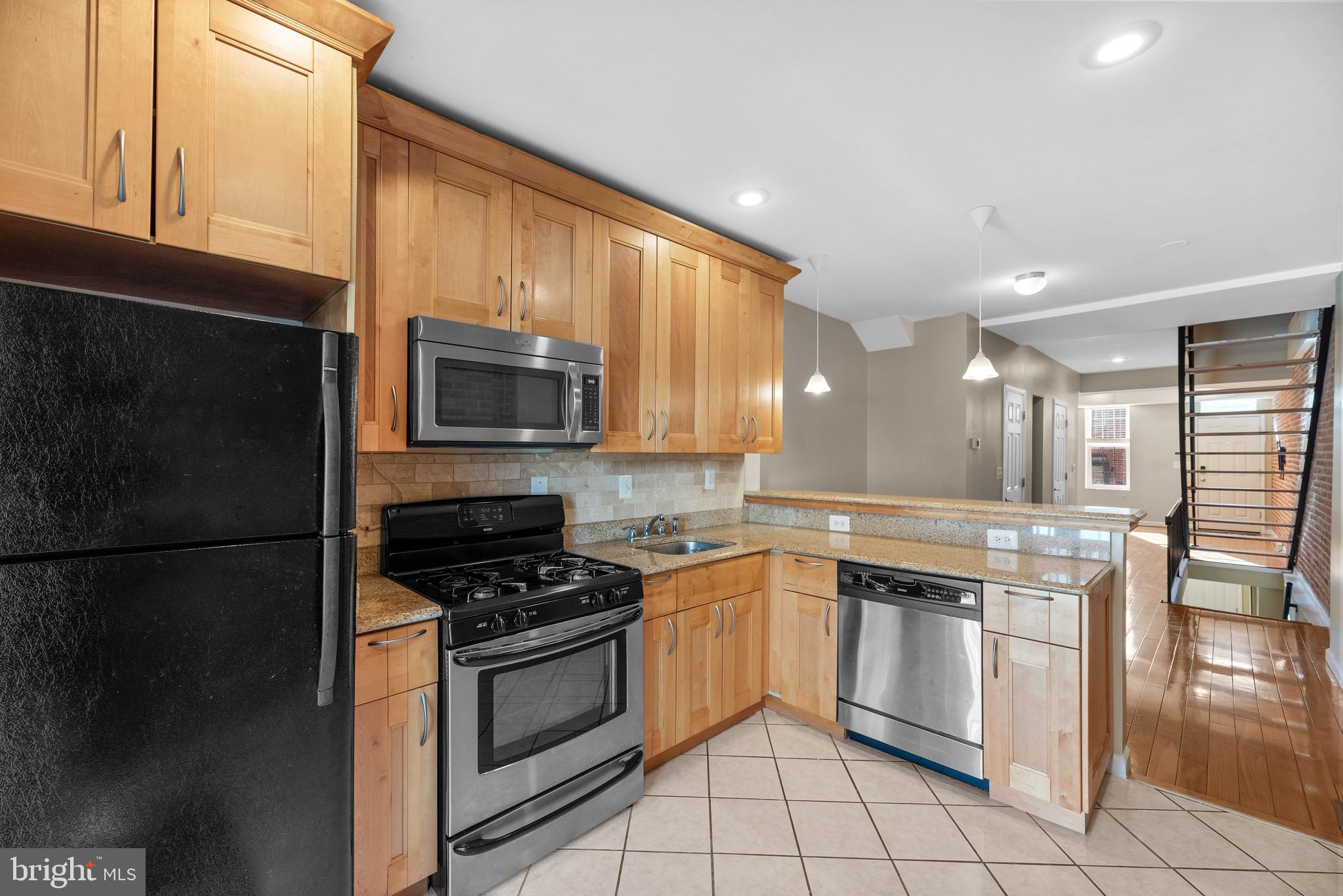 LOCUST POINT - Residential