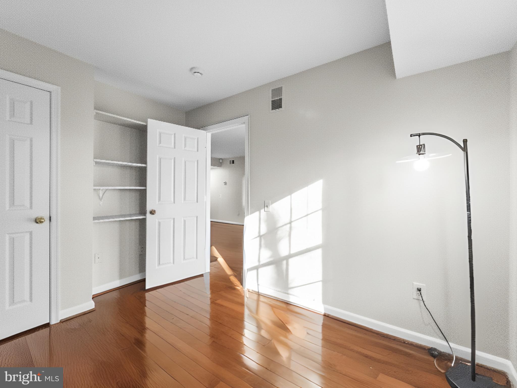 LAKEVIEW - Residential