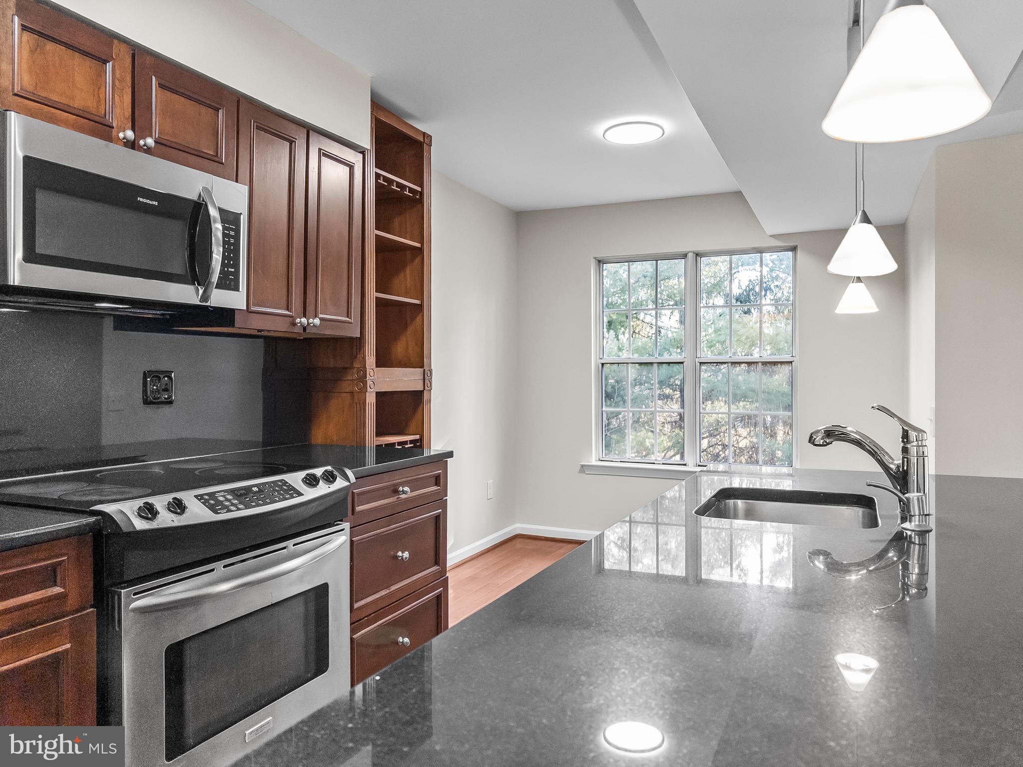 LAKEVIEW - Residential