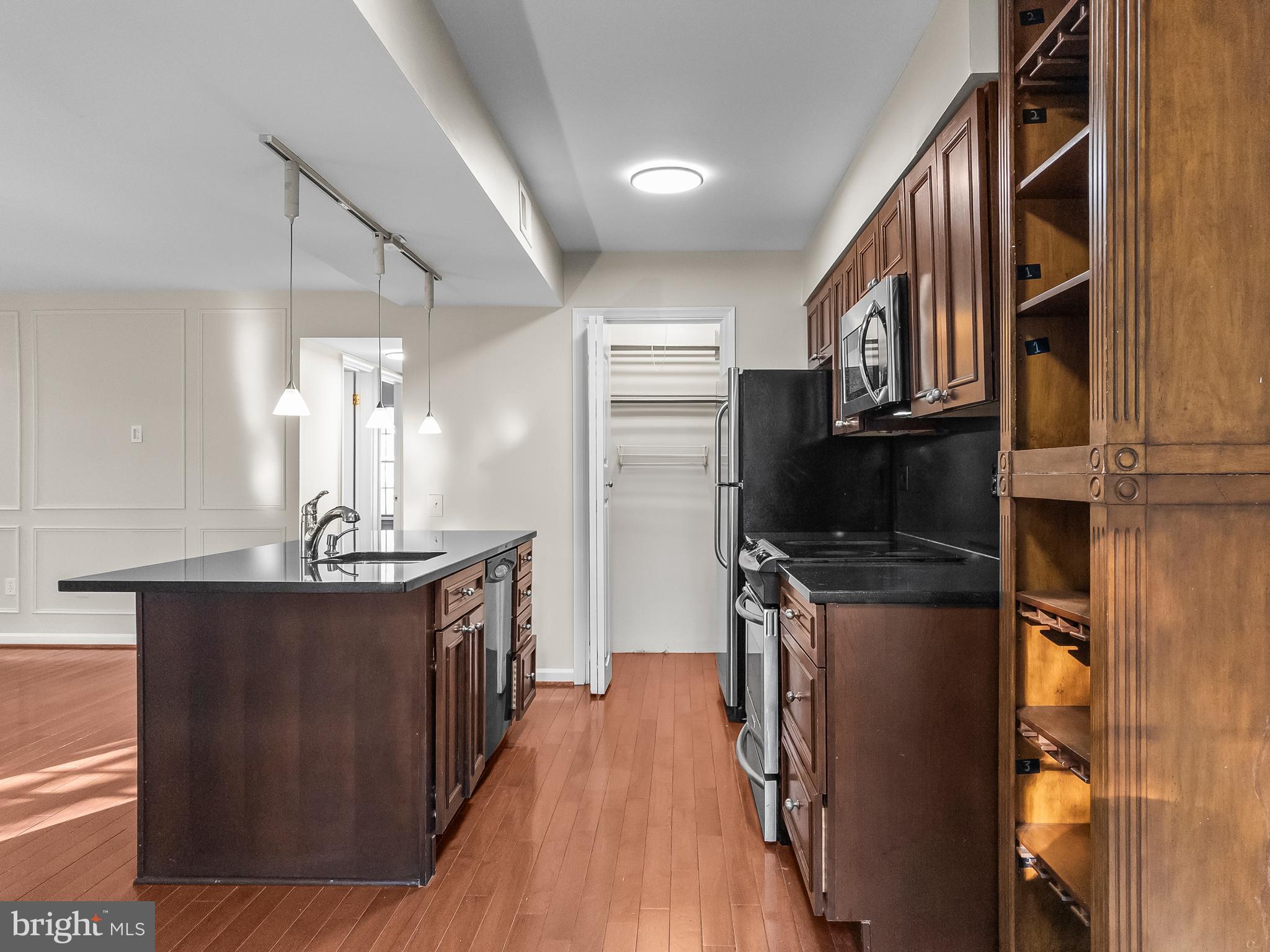 LAKEVIEW - Residential