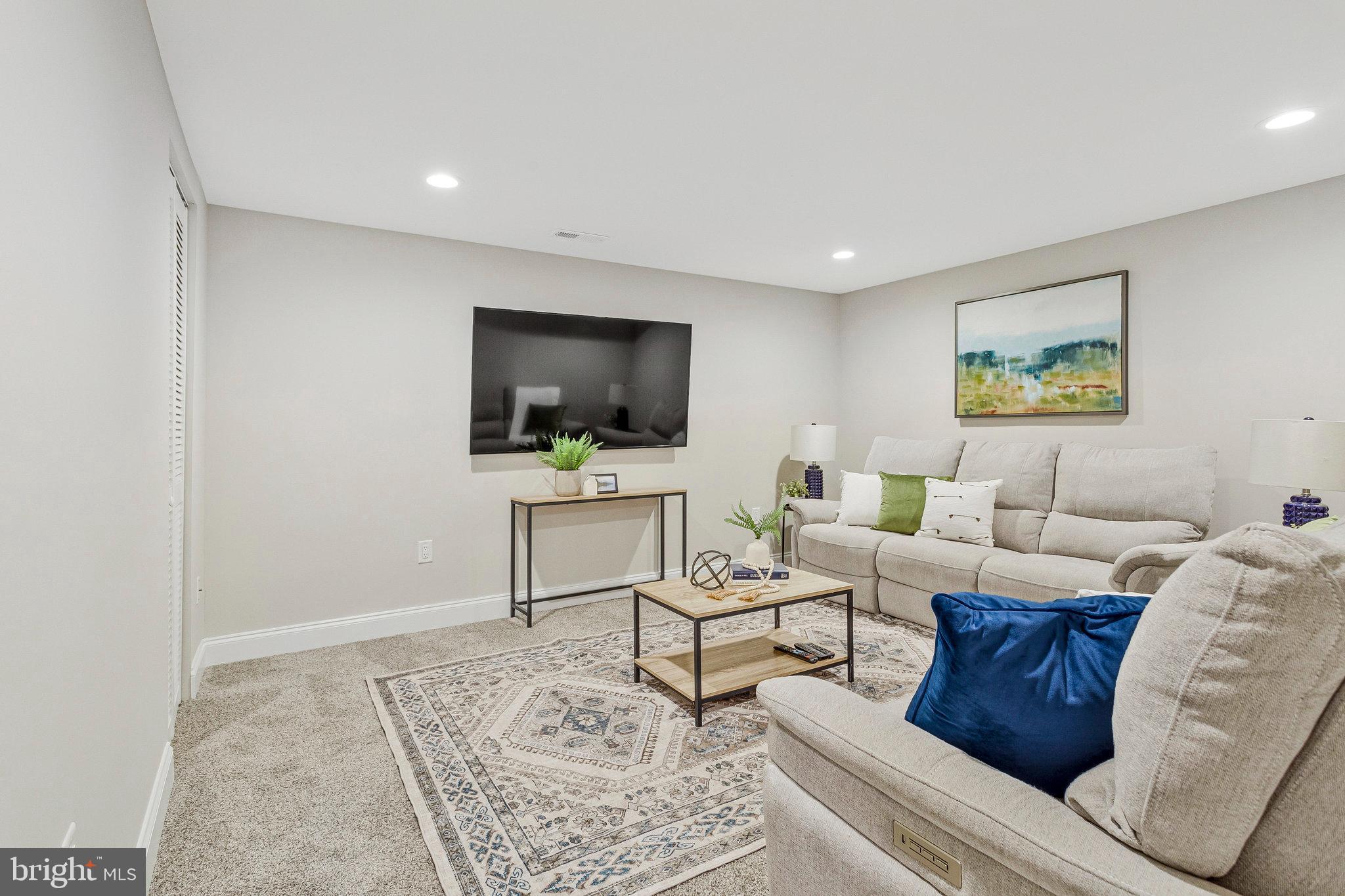 RIPPLING ESTATES - Residential